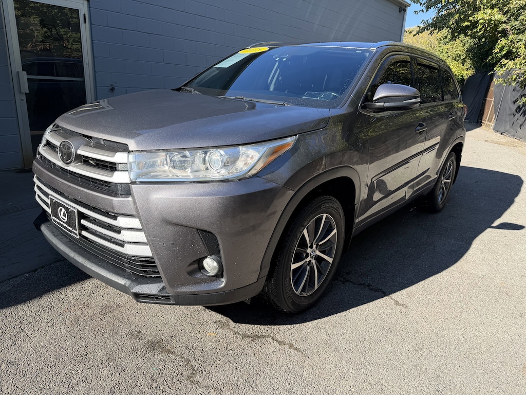 Used 2018 Toyota Highlander XLE SUV