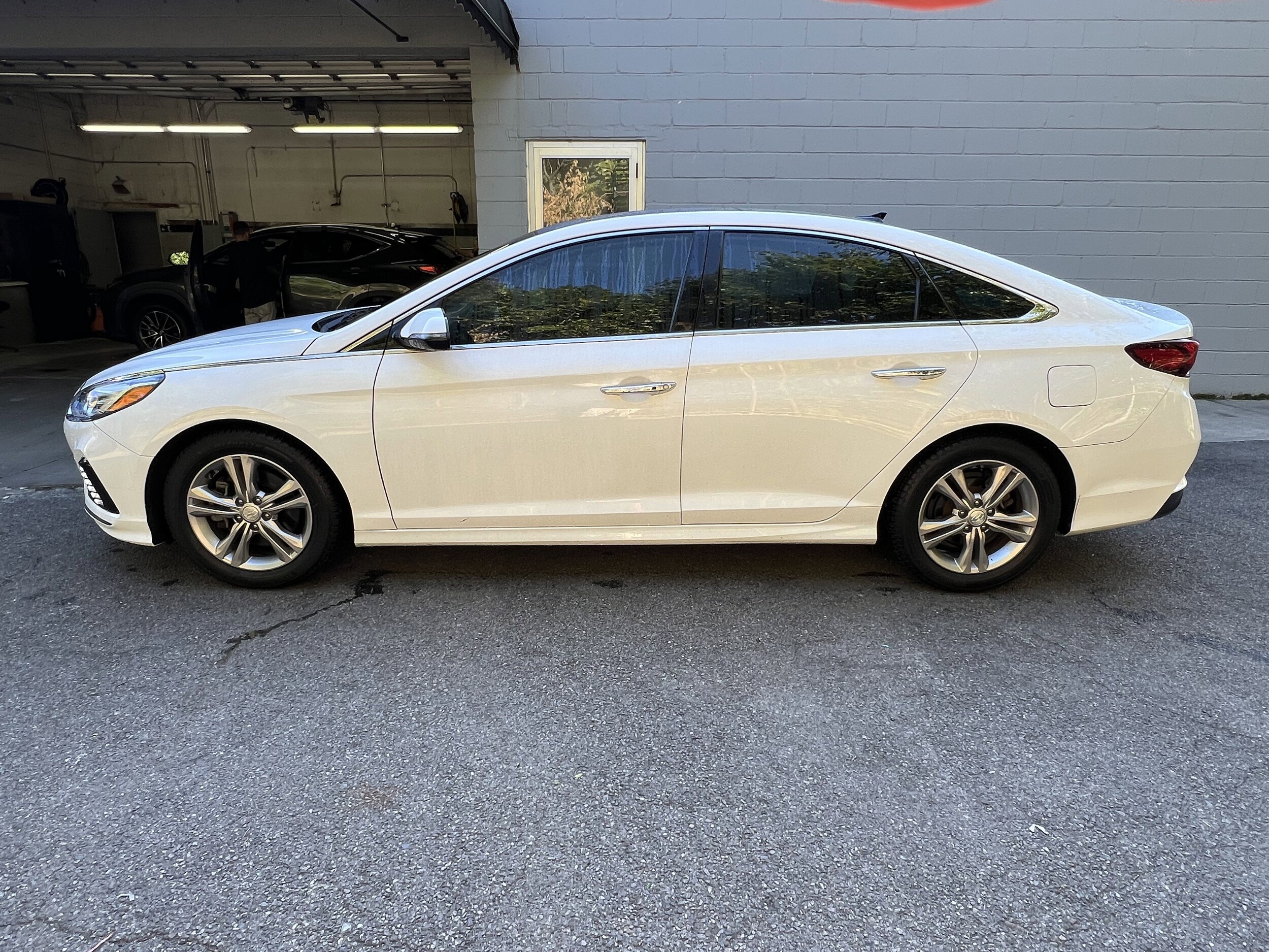 2019 Hyundai Sonata Limited photo 2