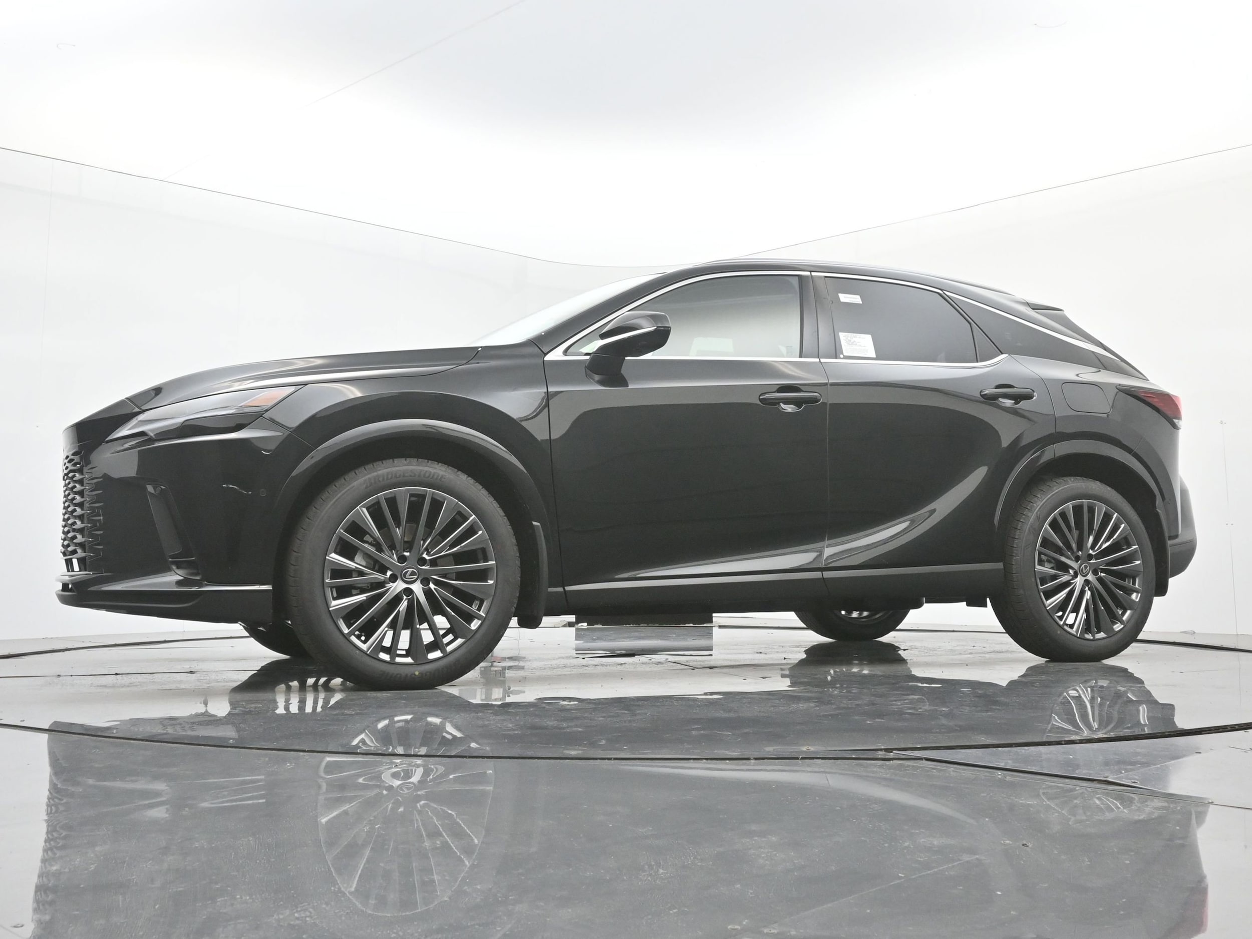 2026 Lexus RX 450h+ Luxury - Photo 16