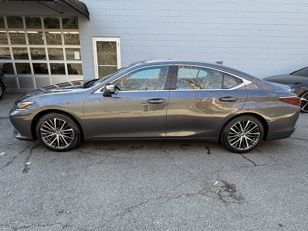 Used 2024 Lexus ES 350 Sedan