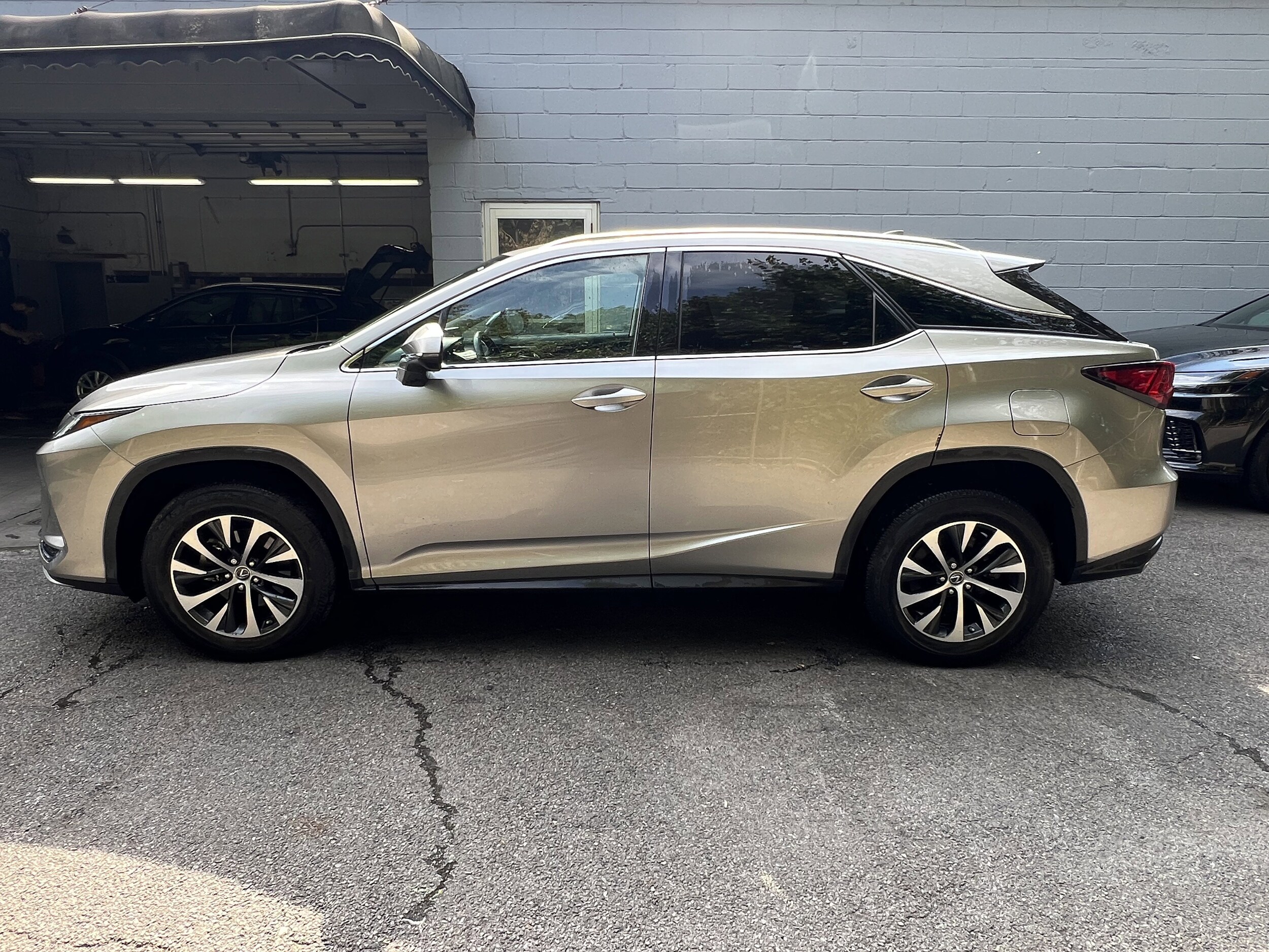 2022 Lexus RX 350 photo 2