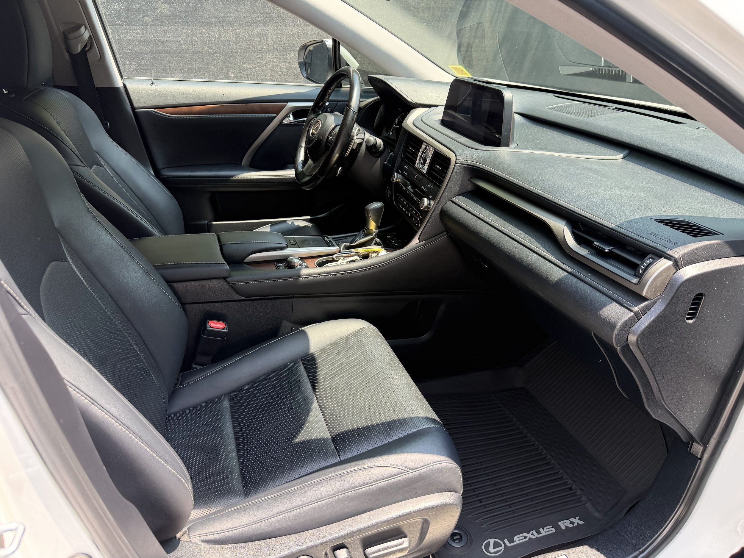 2021 Lexus RX 350 - Photo 40