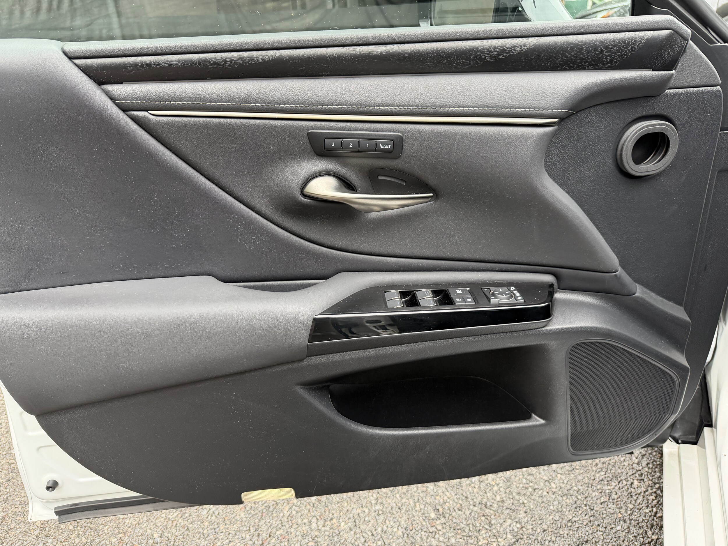 2023 Lexus ES 350 photo 4