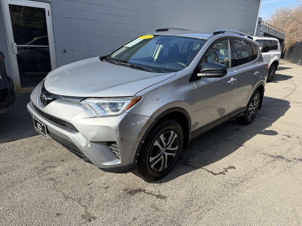 Used 2018 Toyota RAV4 LE SUV