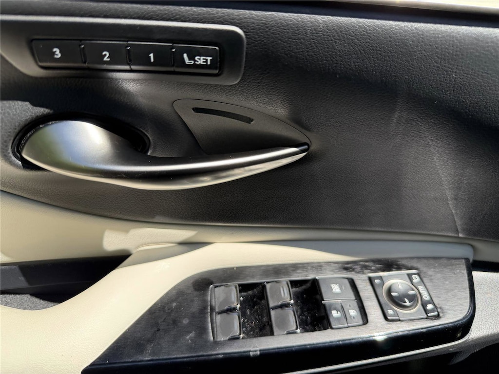 Used 2023 Lexus ES 250 Sedan