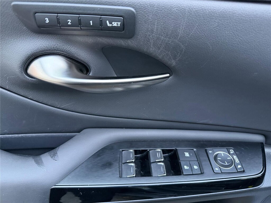 Used 2023 Lexus ES 350 Sedan