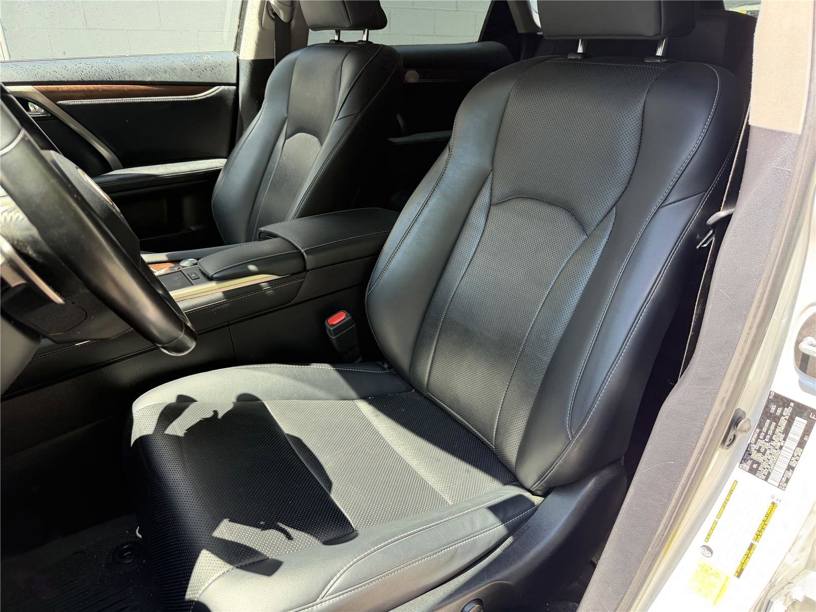 2021 Lexus RX 350 - Photo 4