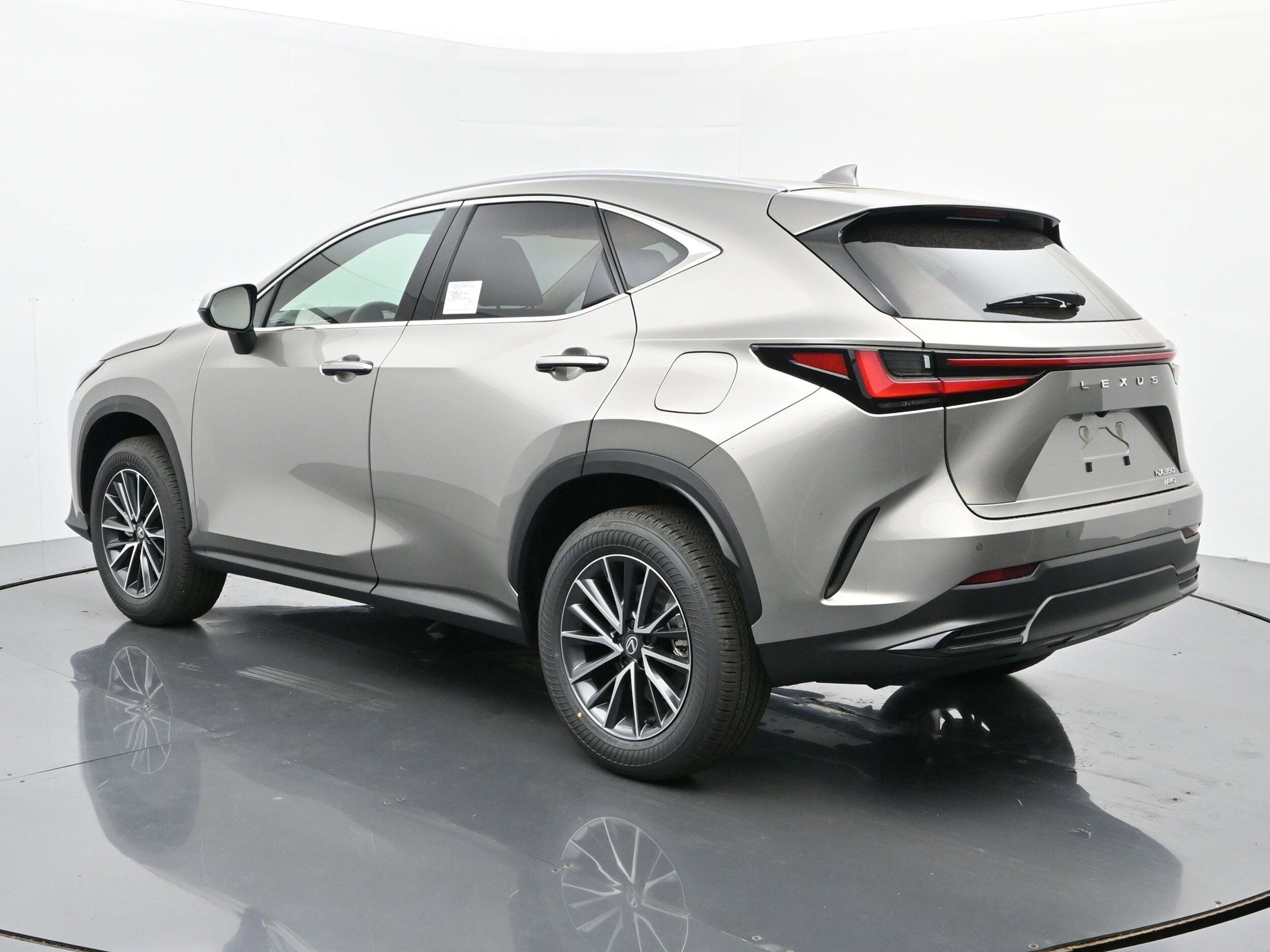 2026 Lexus NX 350 Premium photo 3