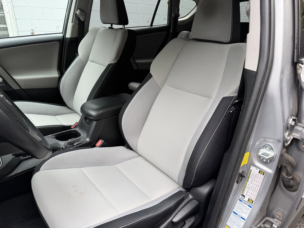 Used 2016 Toyota RAV4 XLE SUV