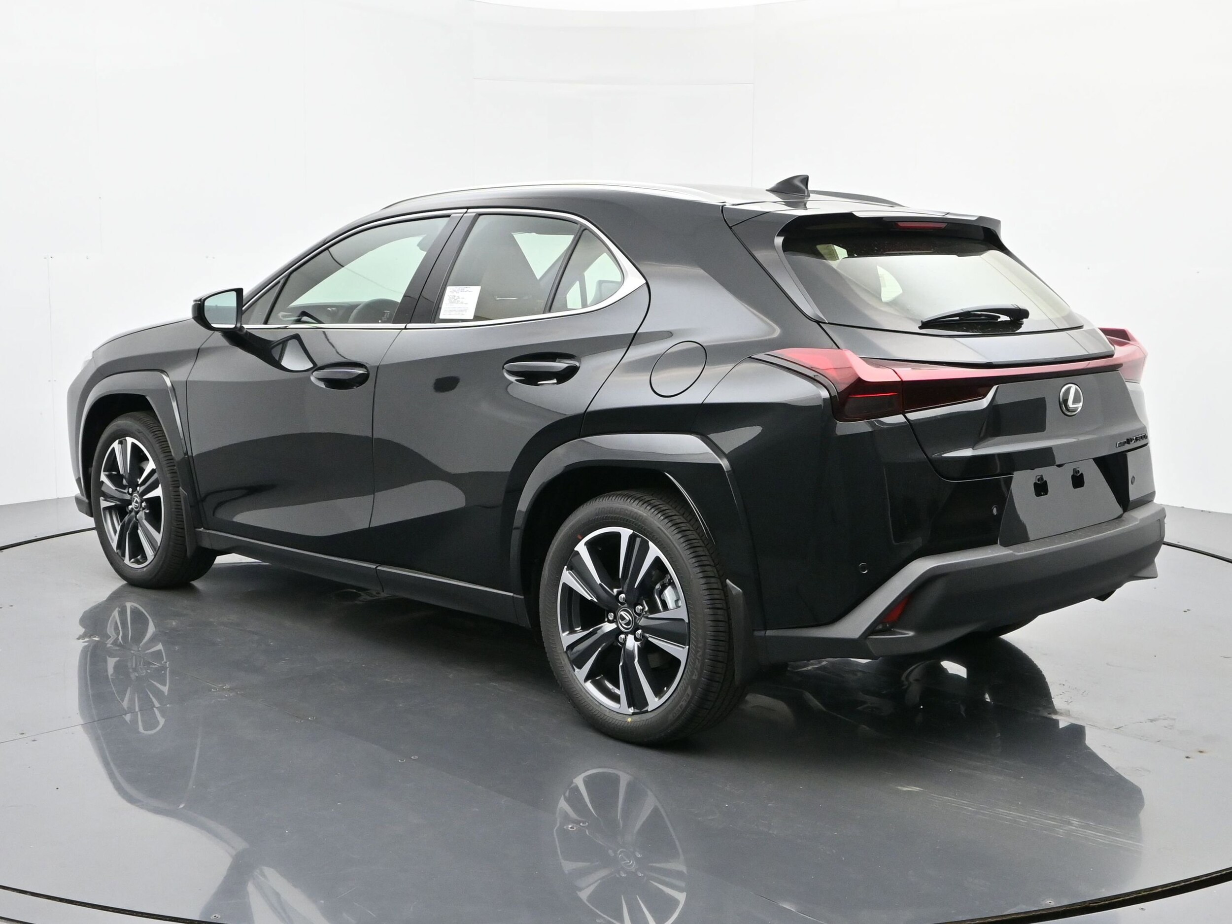 2025 Lexus UX Premium photo 3