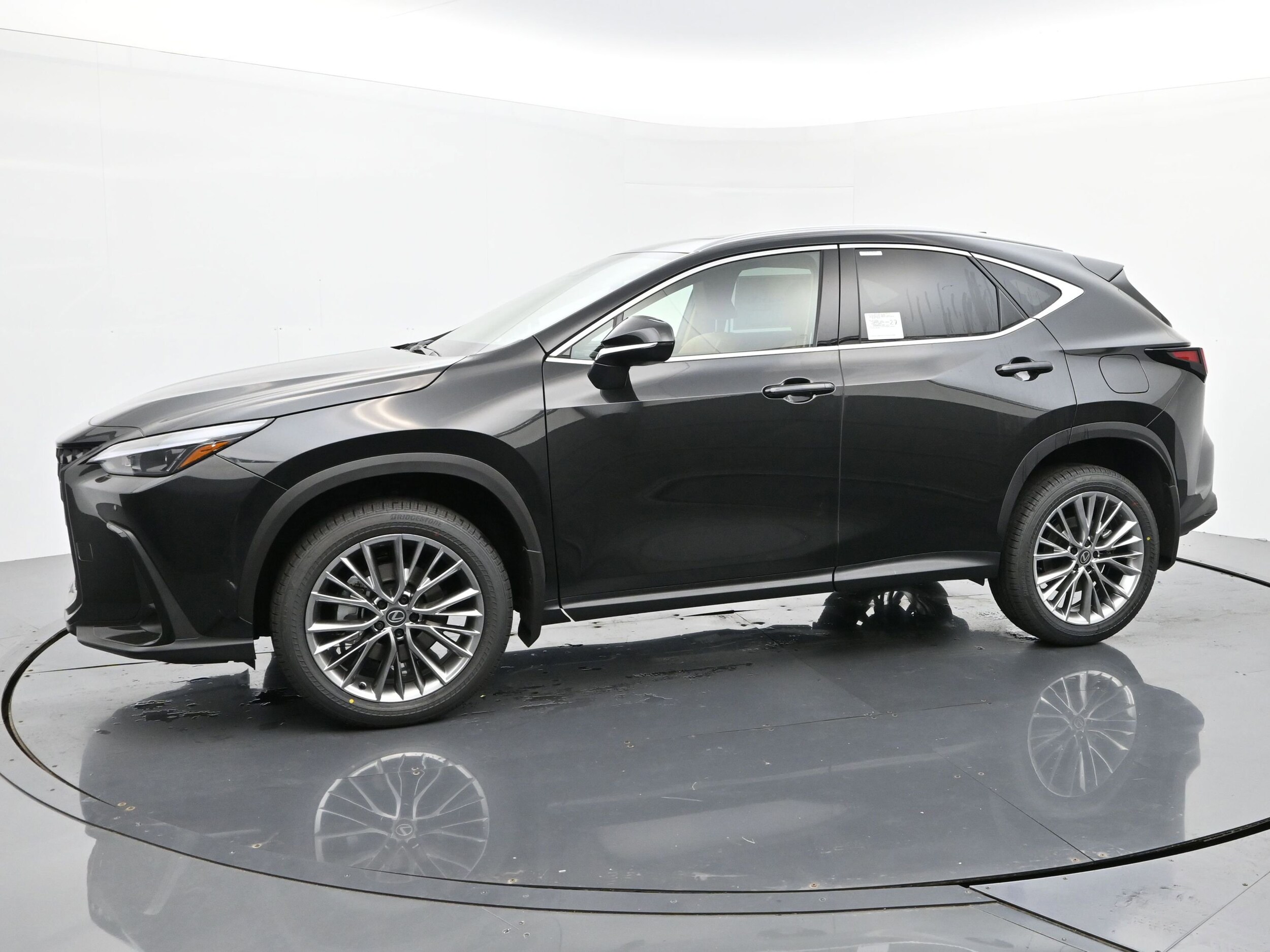 2026 Lexus NX 350 Premium photo 2