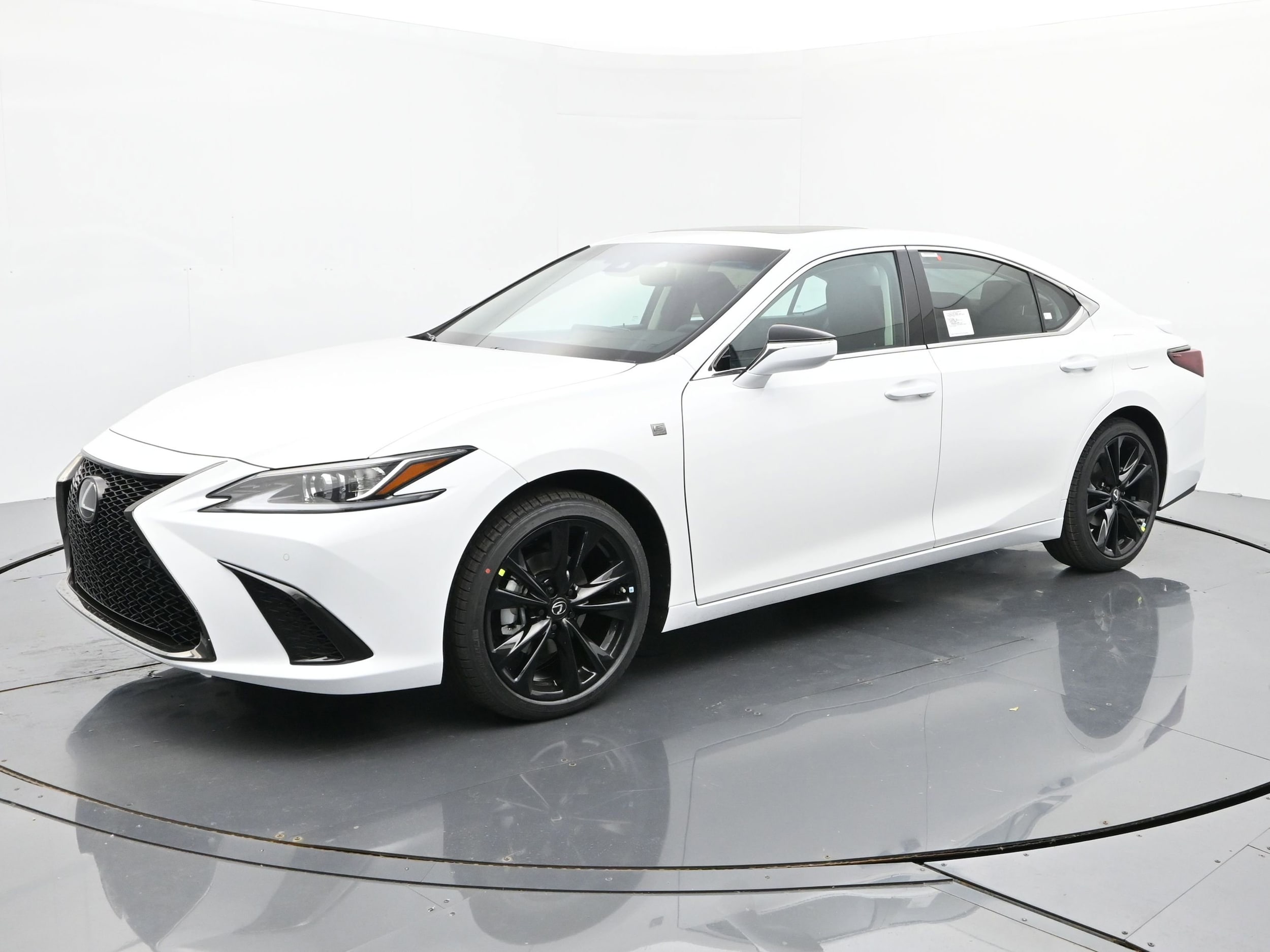 2025 Lexus ES 350's photo