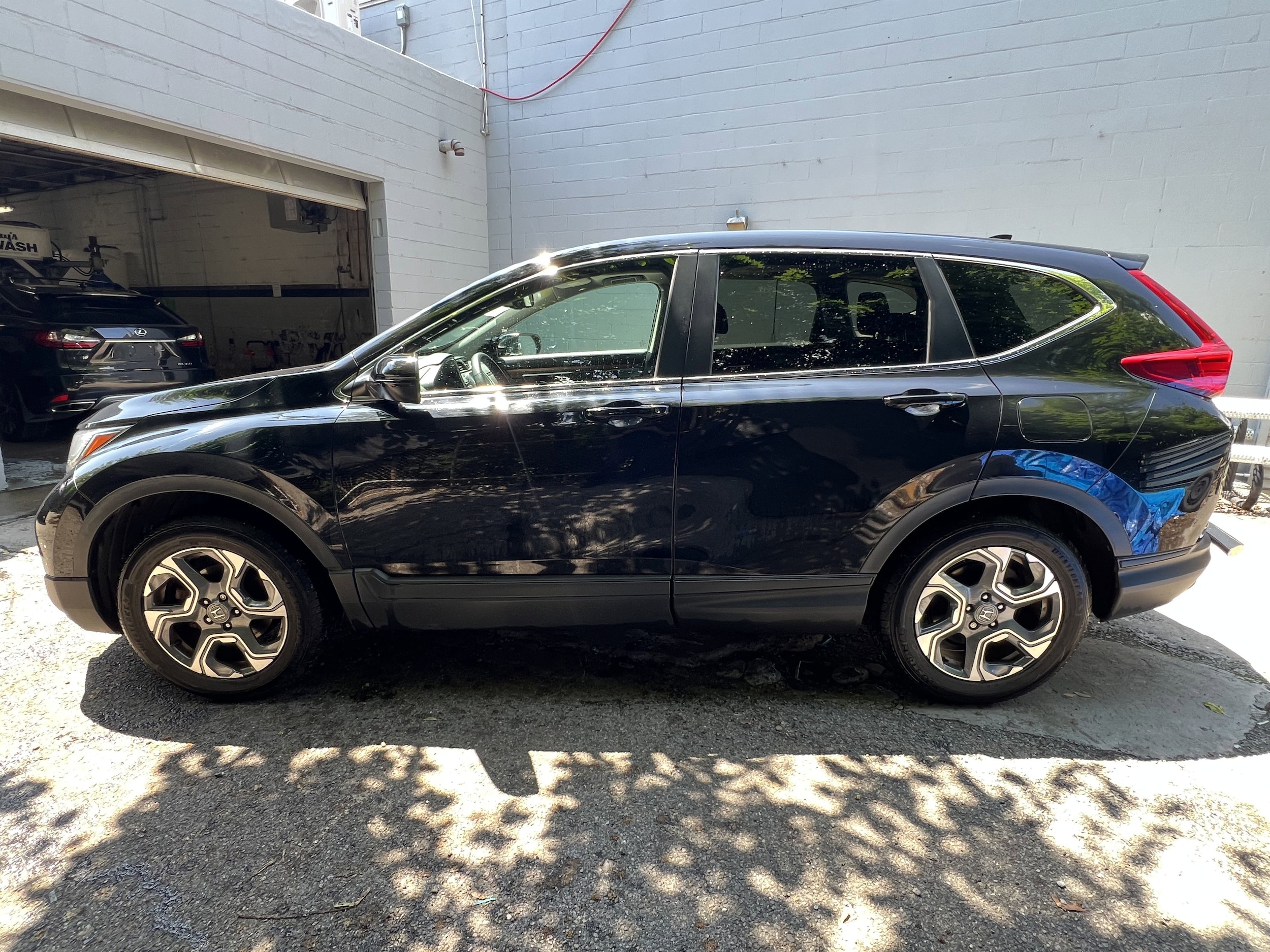 Used 2019 Honda CR-V EX-L with VIN 5J6RW2H8XKL033806 for sale in Brooklyn, NY
