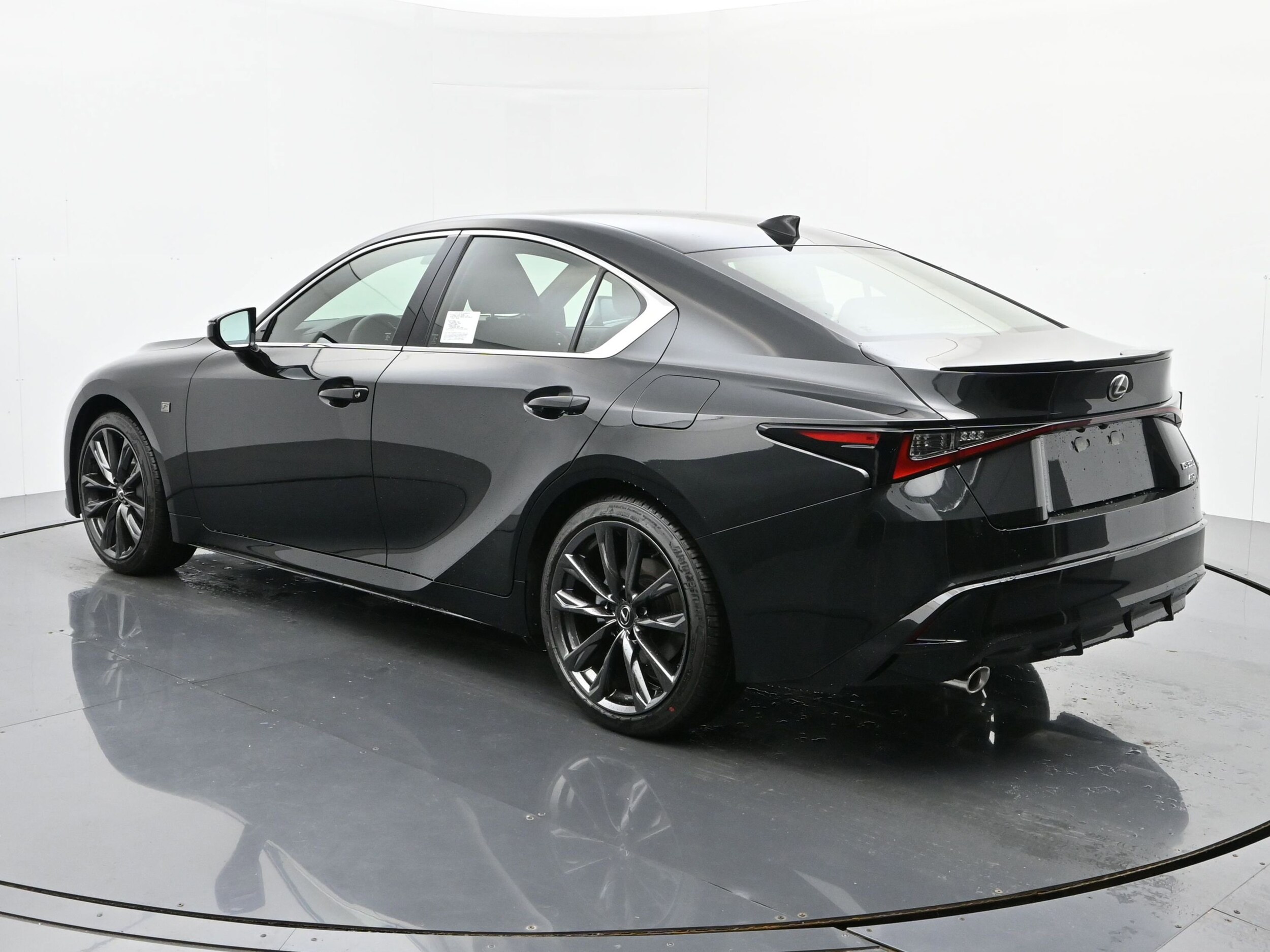 2025 Lexus IS 350 F SPORT photo 3