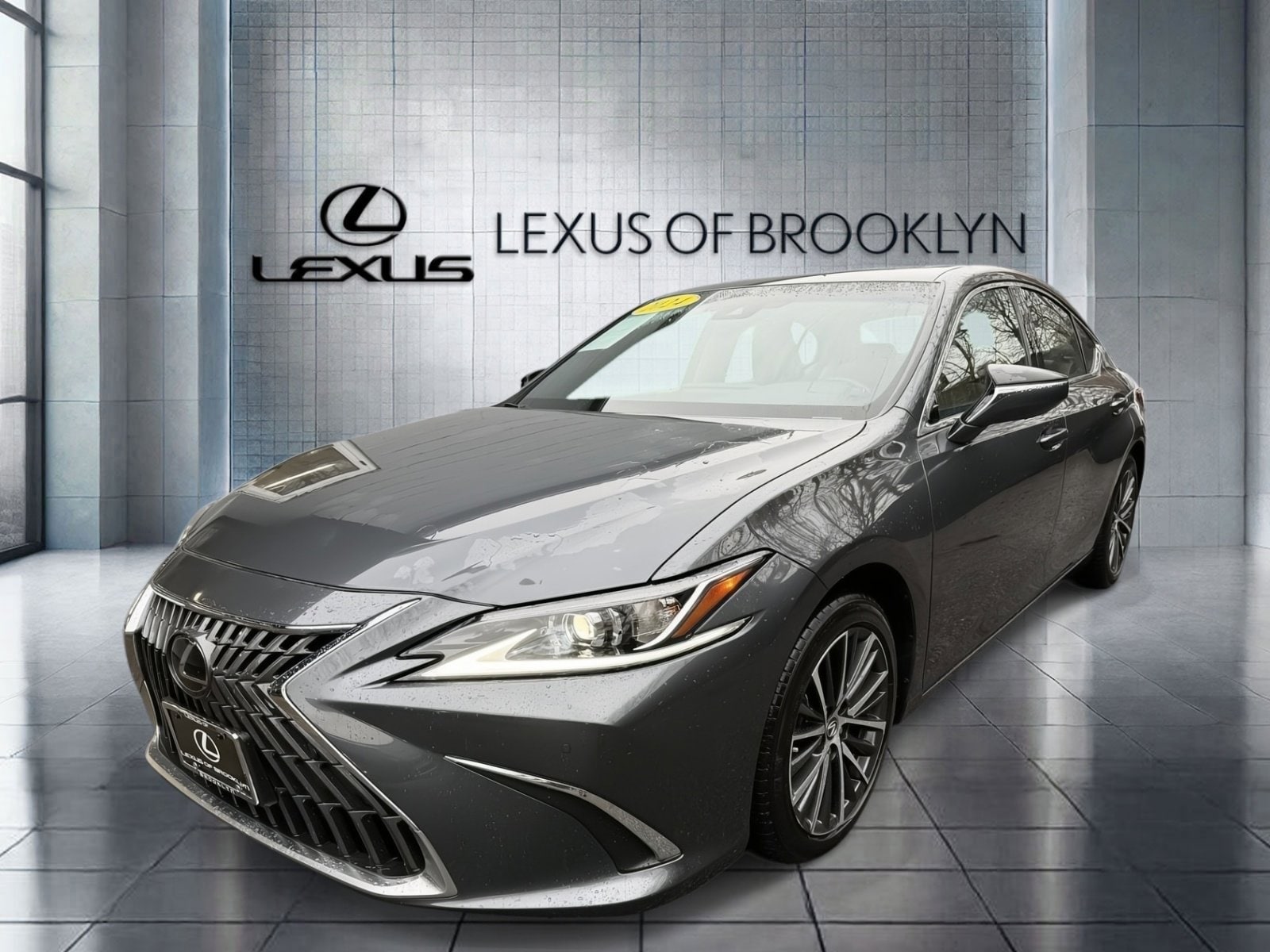 2024 Lexus ES 350's photo