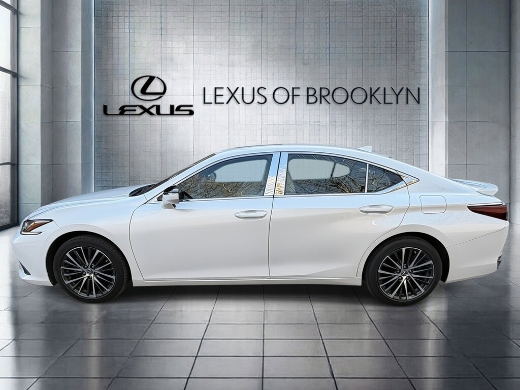 Used 2023 Lexus ES 250 Sedan