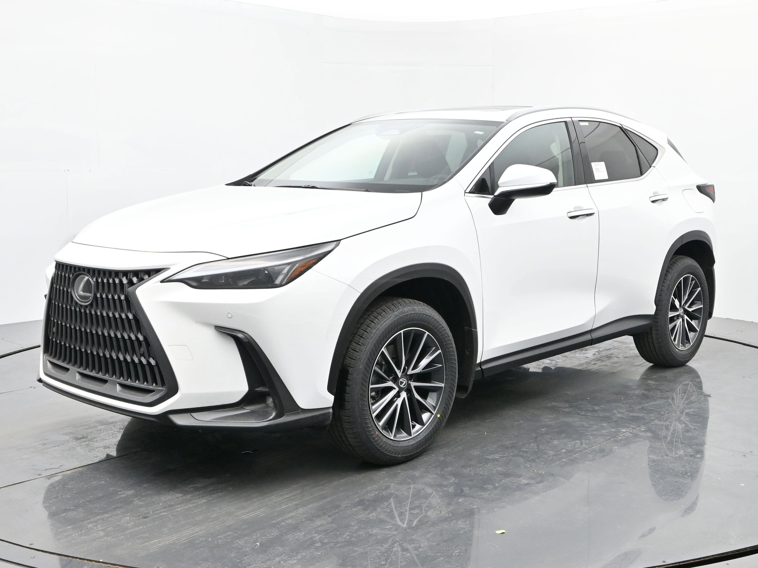 2026 Lexus NX 350's photo