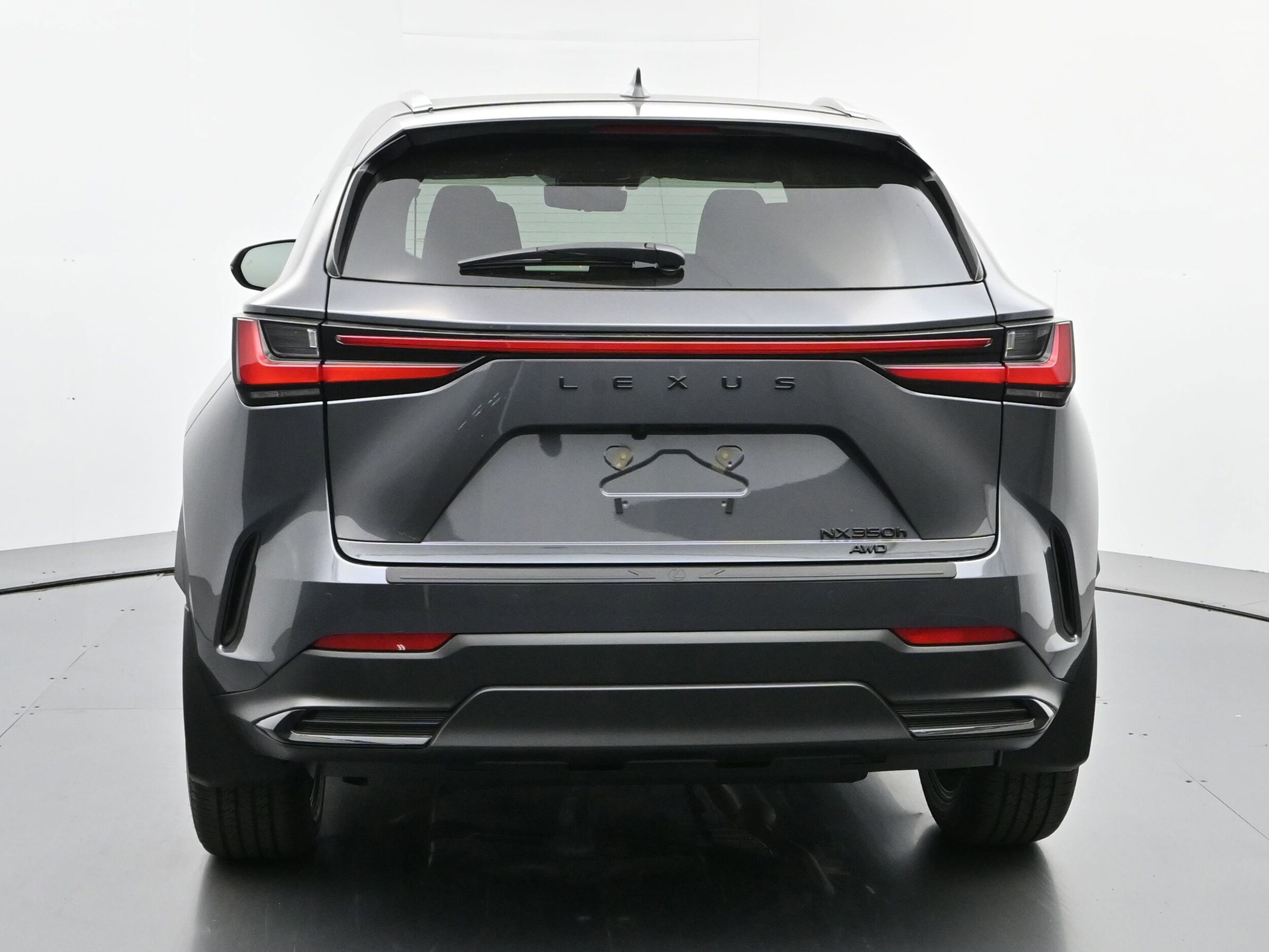 2026 Lexus NX 350h Premium photo 4