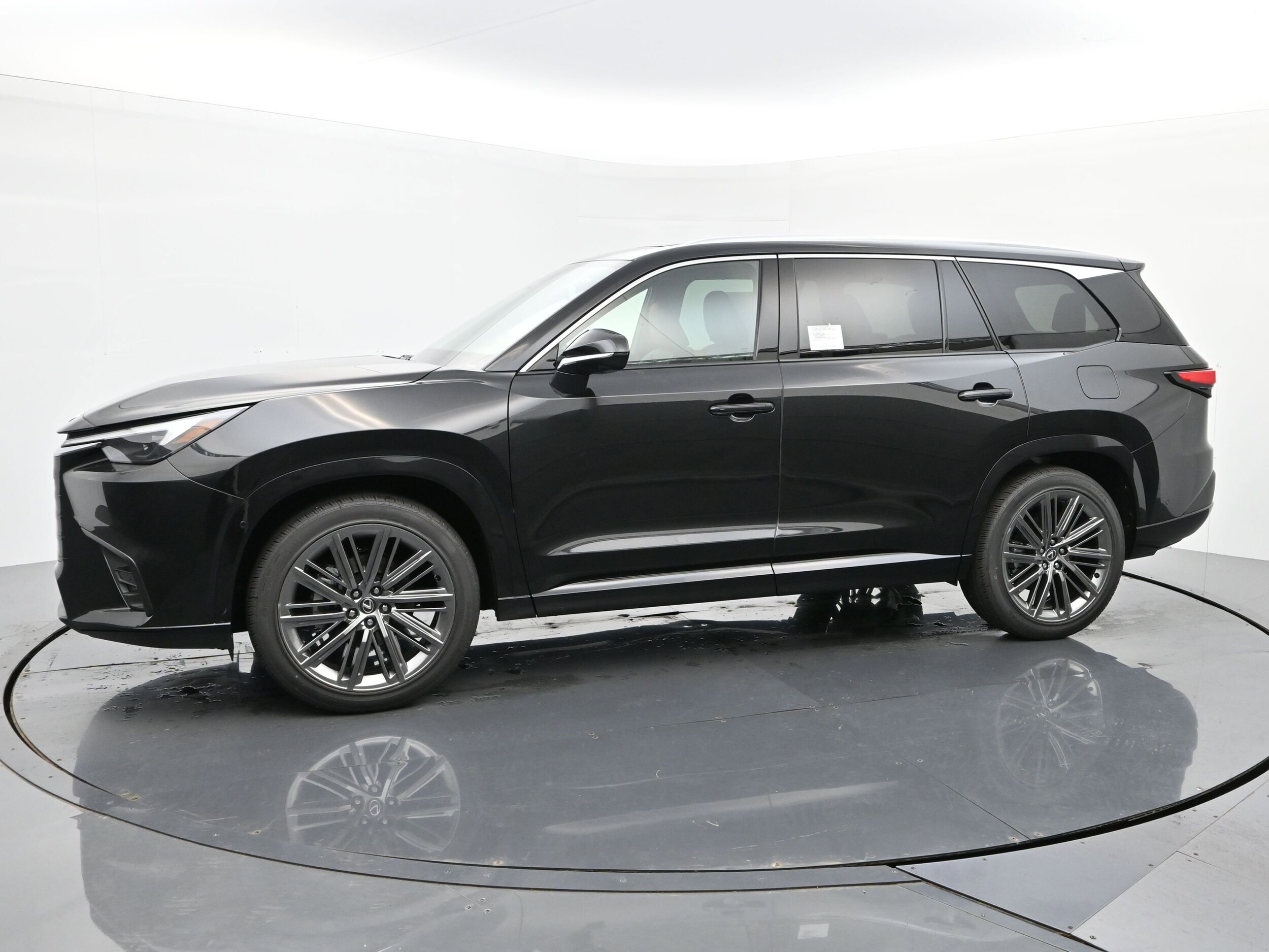 2025 Lexus TX 350 Luxury photo 2