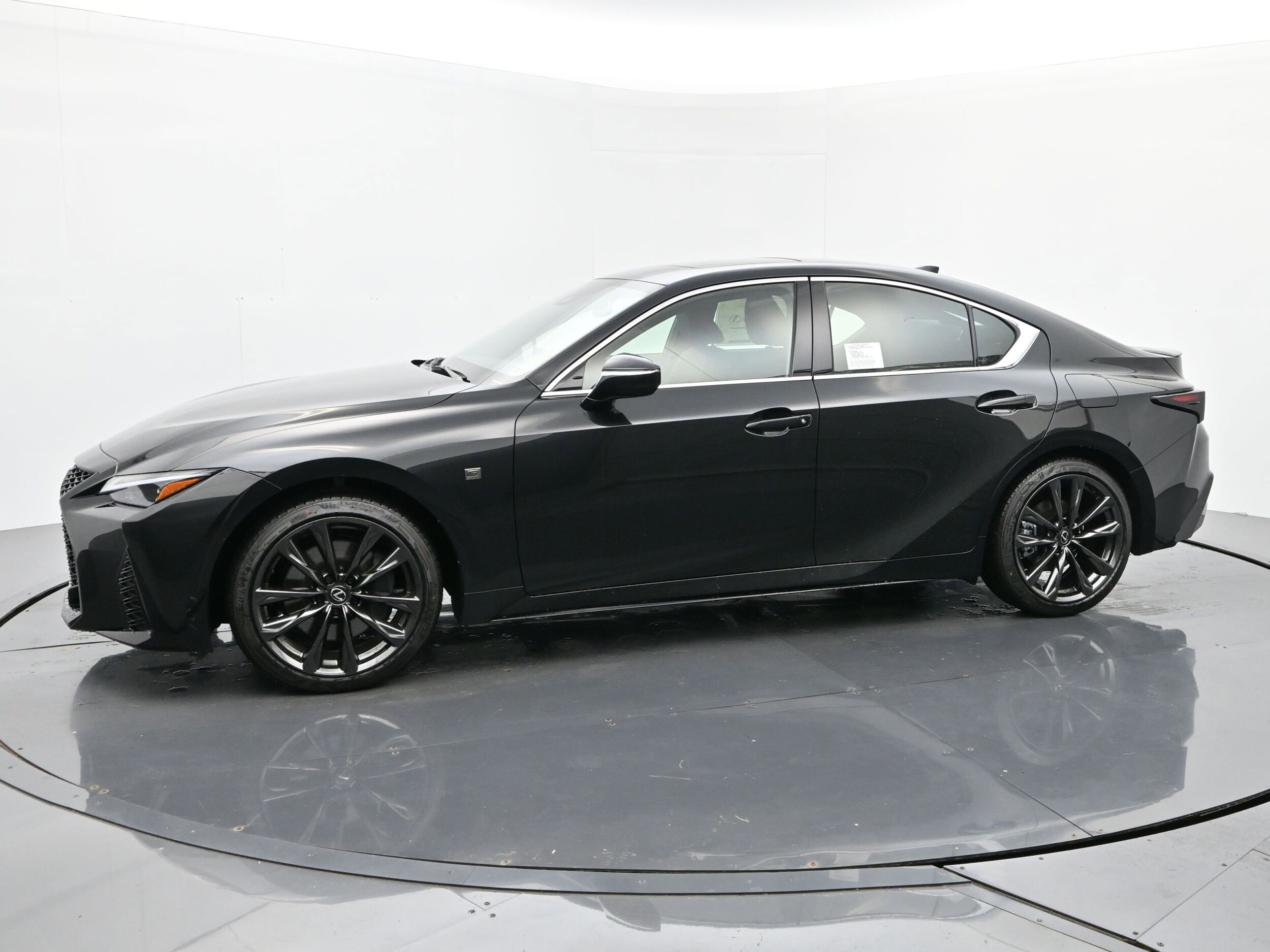 2025 Lexus IS 350 F SPORT photo 2