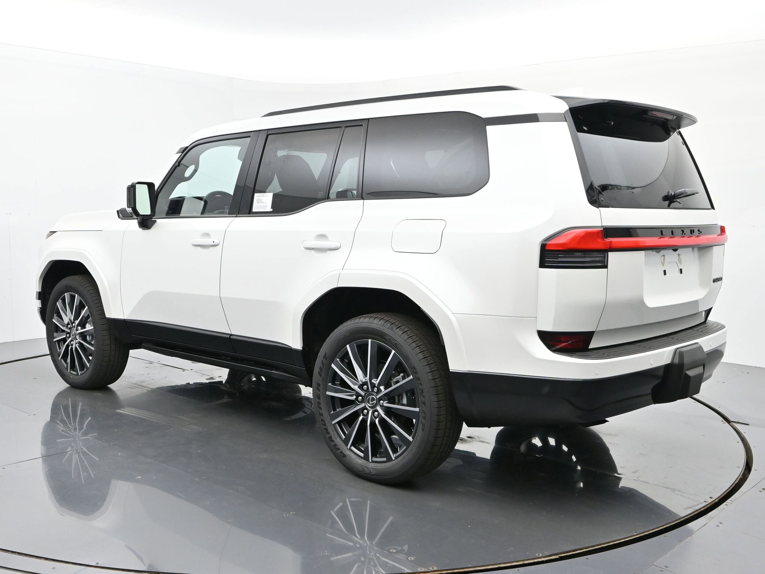 2025 Lexus GX 550 Luxury photo 3