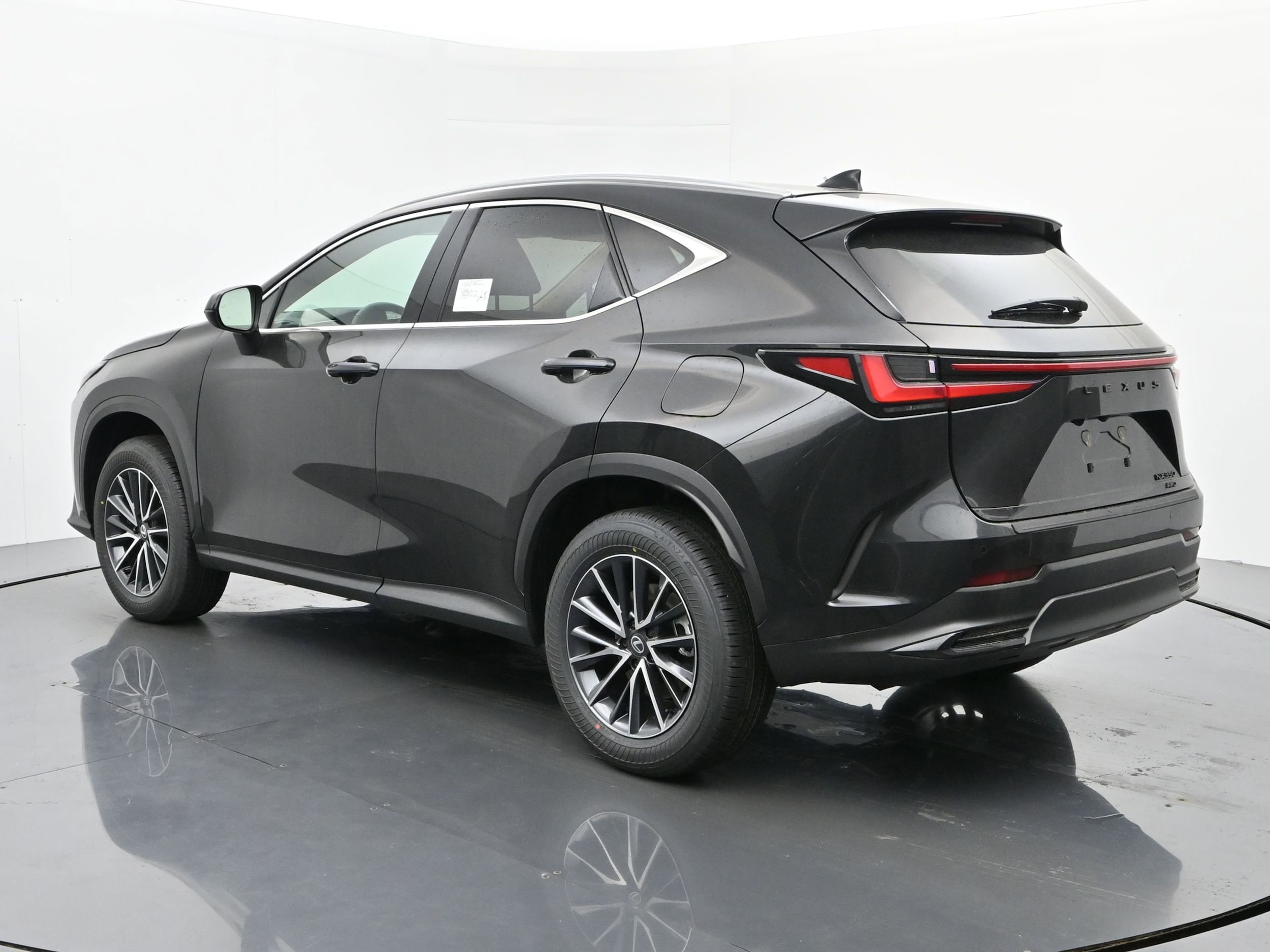 2026 Lexus NX 350 Premium photo 3