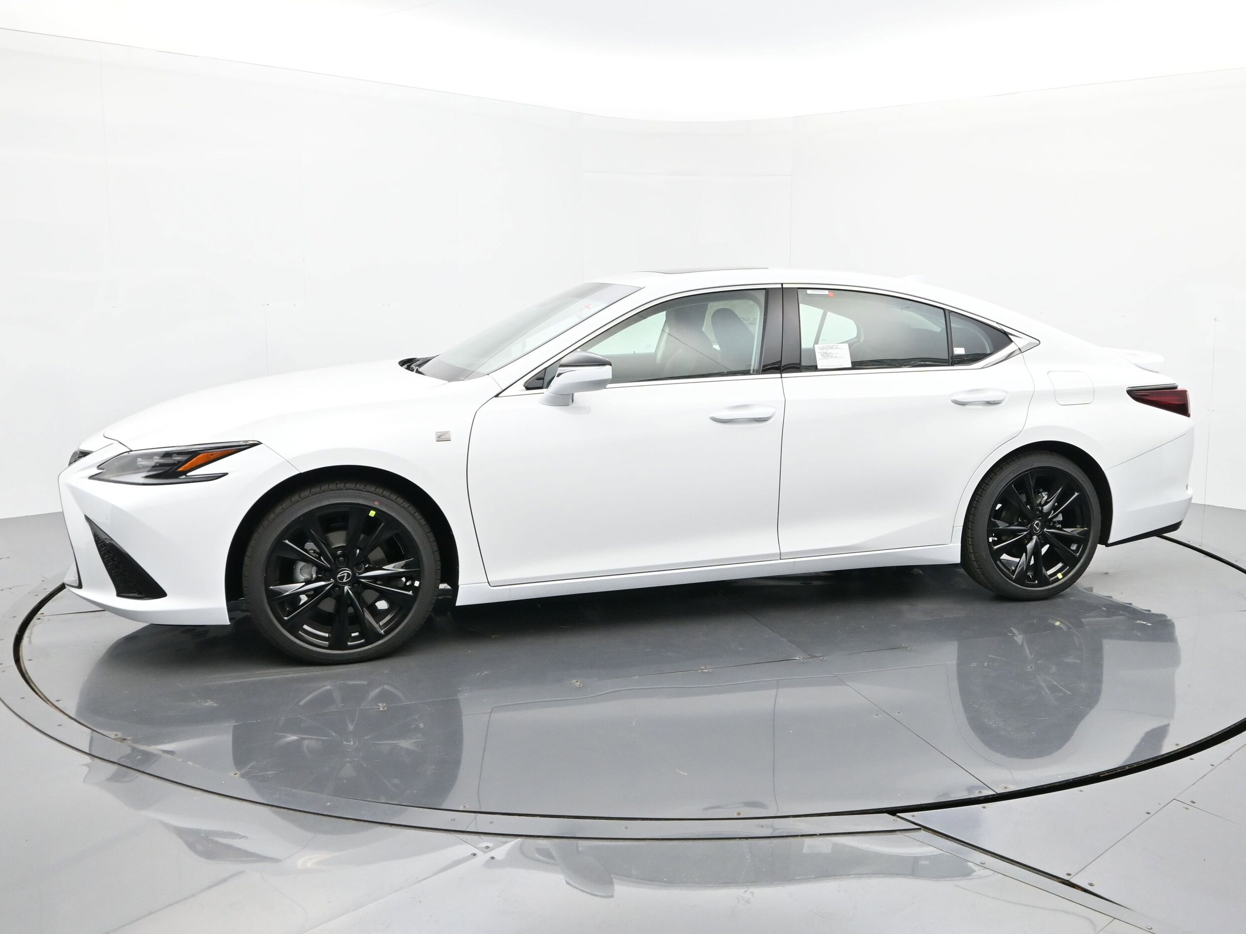 2025 Lexus ES 350 photo 2