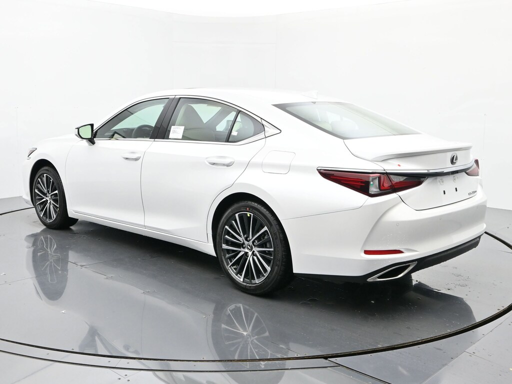 New 2025 Lexus ES 350 Sedan
