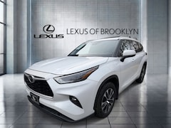 2022 Toyota Highlander XLE SUV