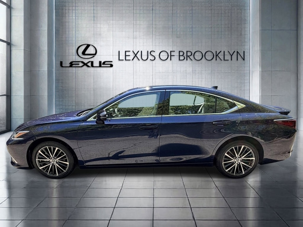 Used 2023 Lexus ES 250 Sedan
