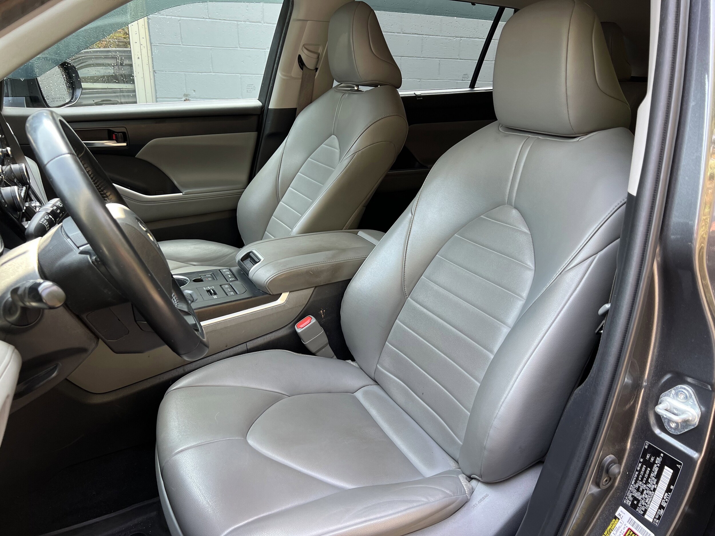 2022 Toyota Highlander XLE photo 4