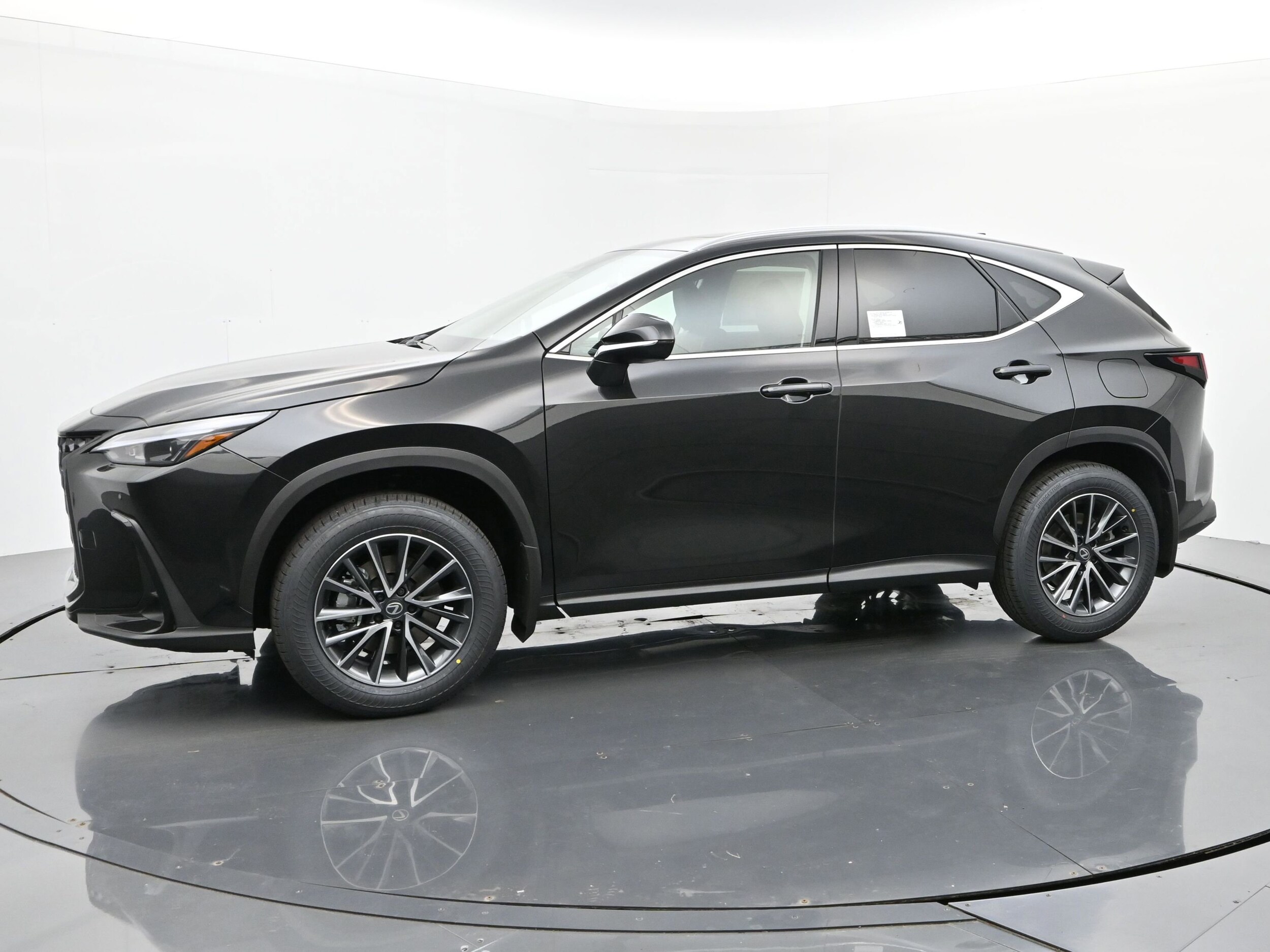 2026 Lexus NX Premium photo 2