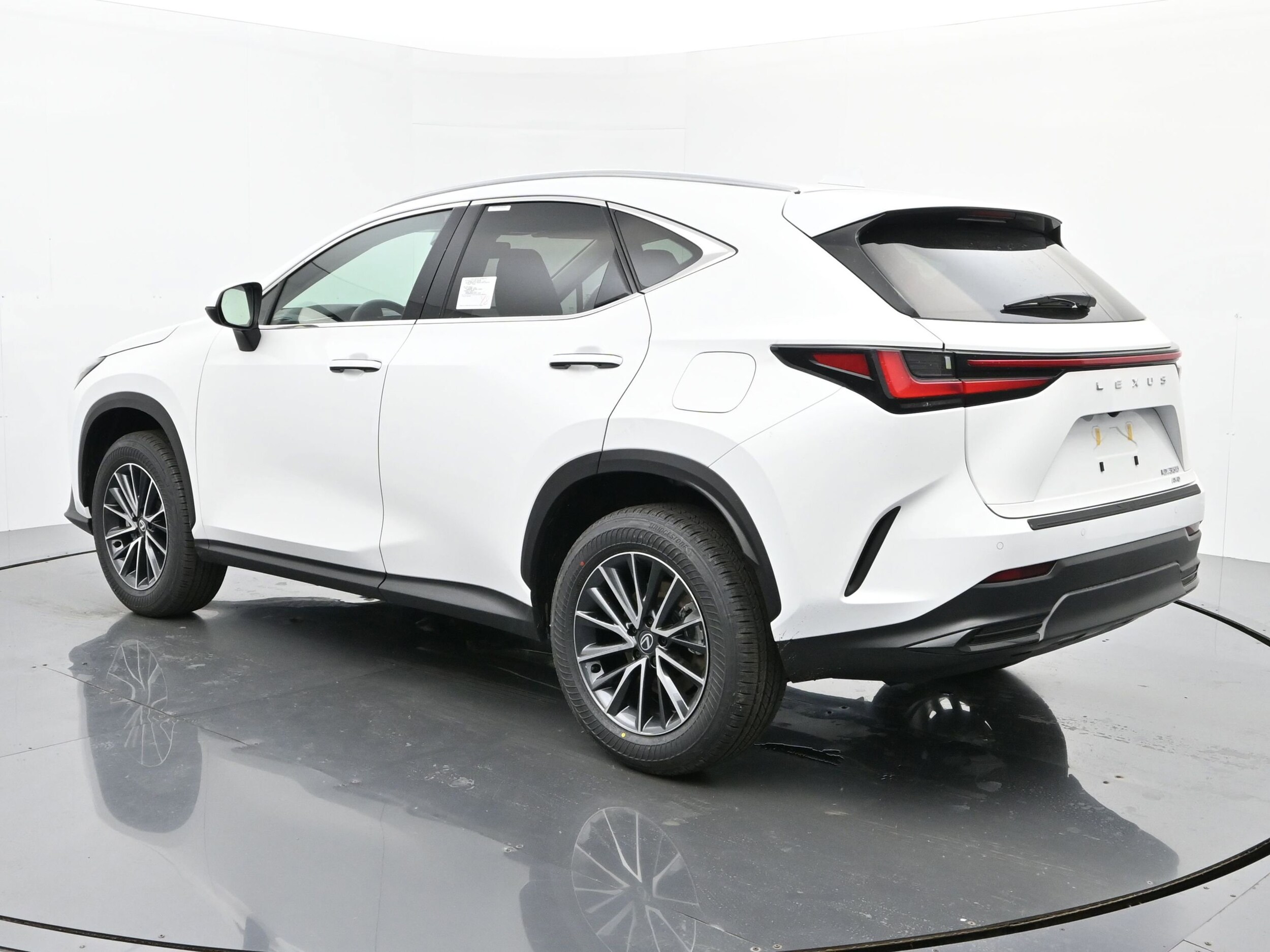 2026 Lexus NX 350 photo 3