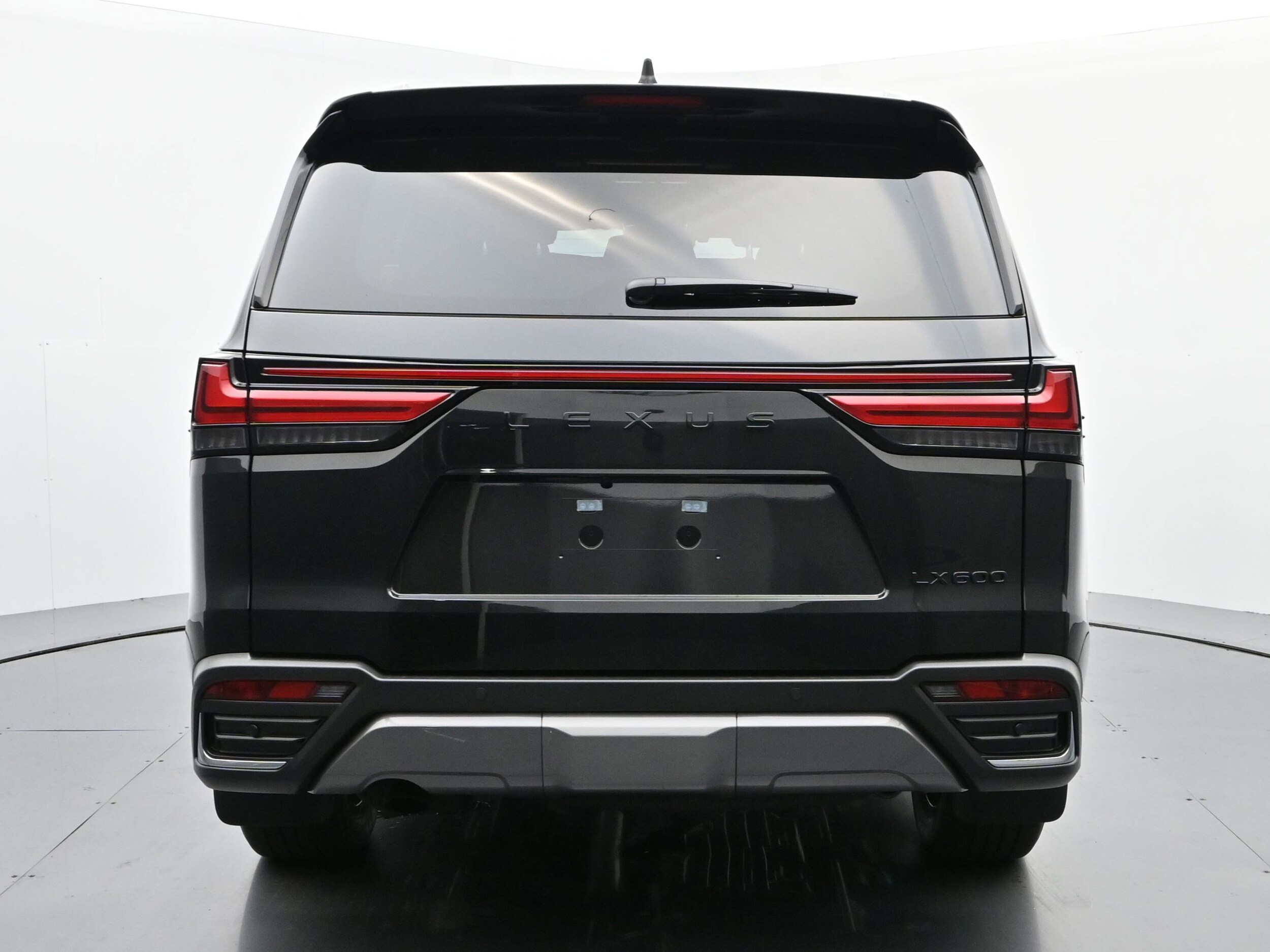 2025 Lexus LX 600 Luxury photo 4