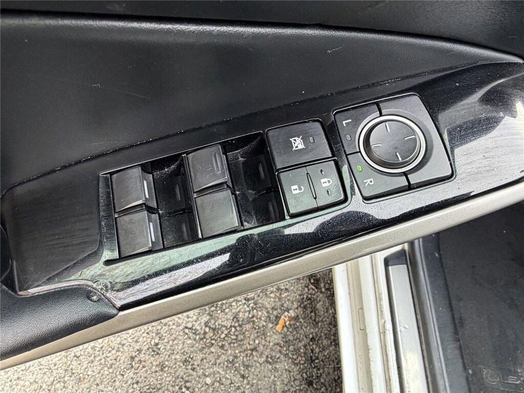 Used 2017 Lexus IS 200t Sedan