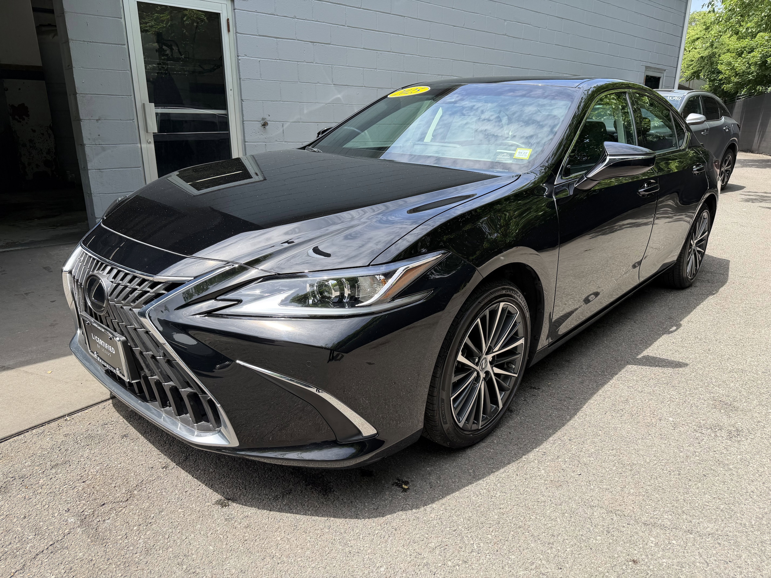 2025 Lexus ES 350 350's photo