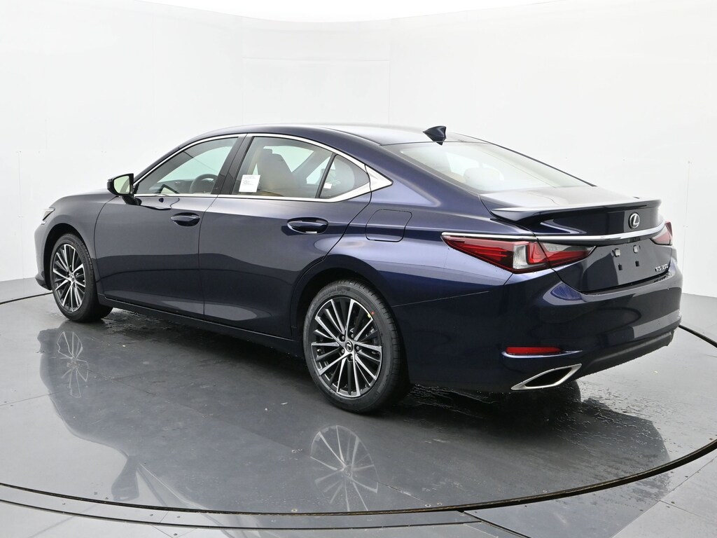 New 2025 Lexus ES 350 Sedan
