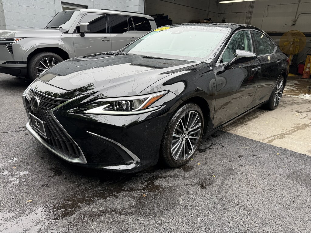 Used 2023 Lexus ES 350 Sedan