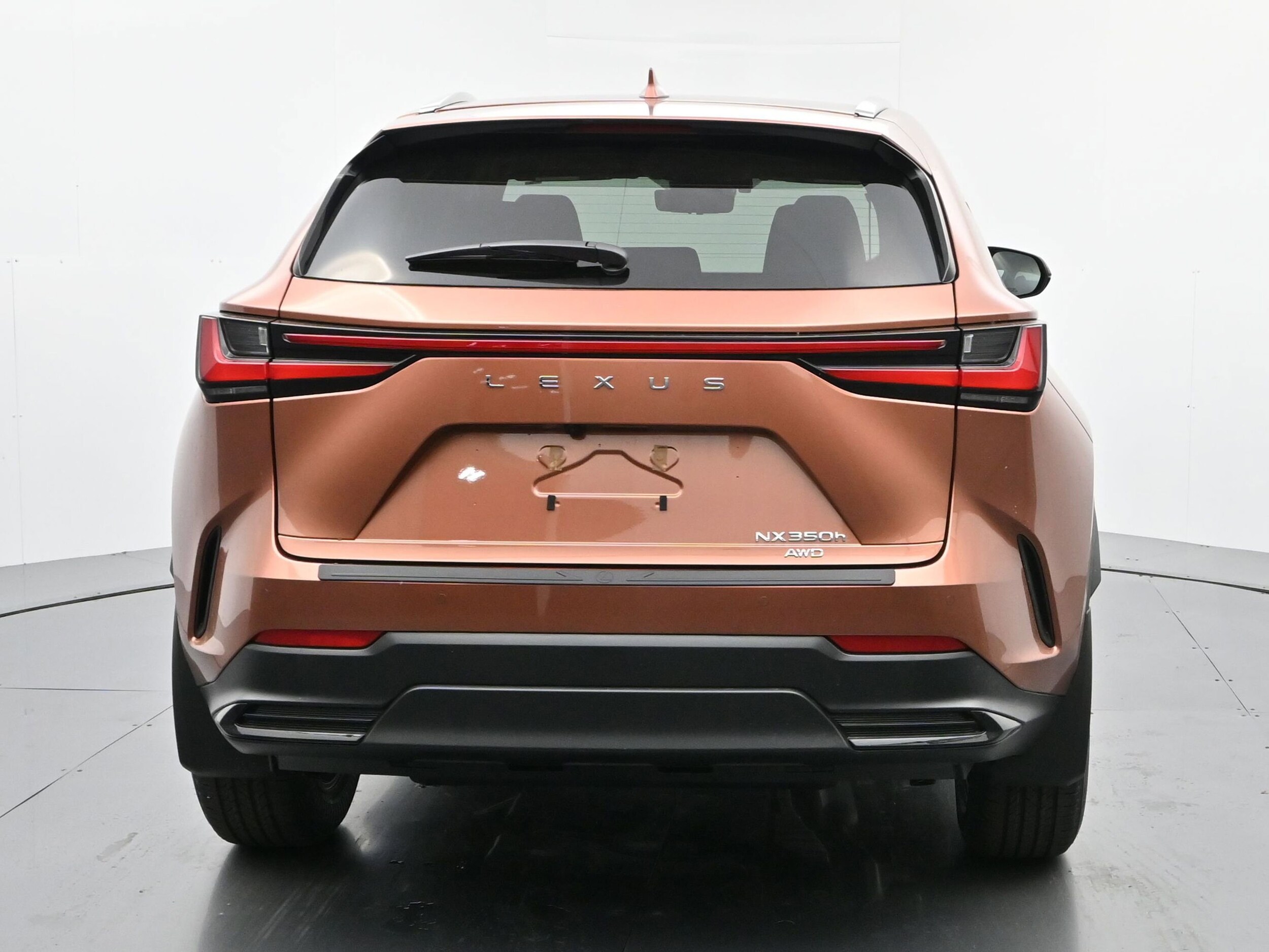 2026 Lexus NX 350h Premium photo 4