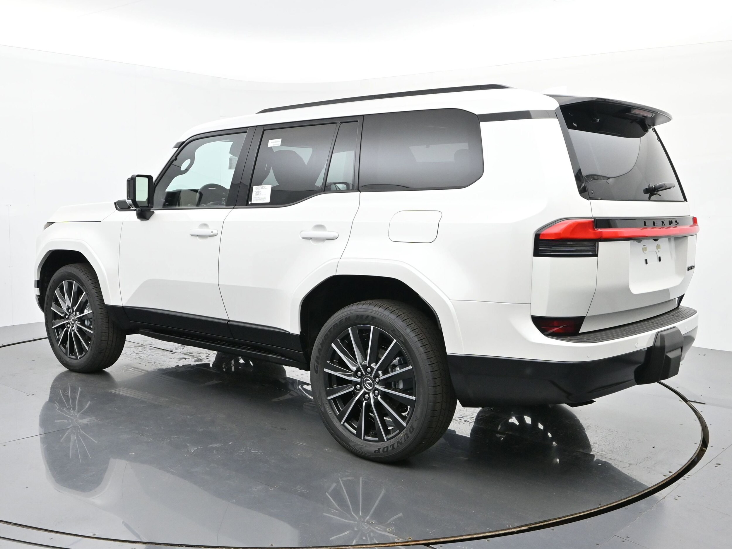 2025 Lexus GX 550 Luxury photo 3