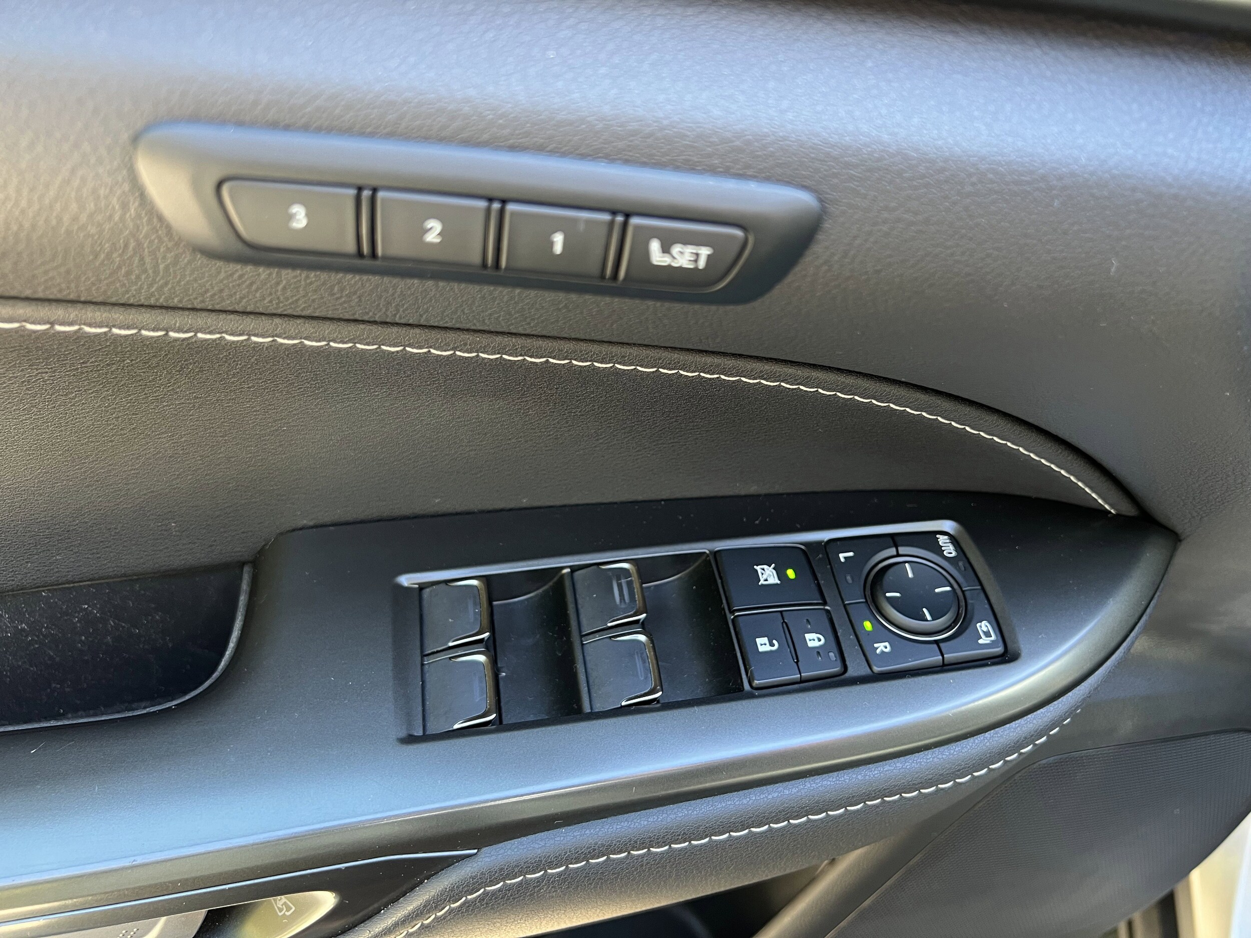 2022 Lexus NX 350 Luxury photo 4