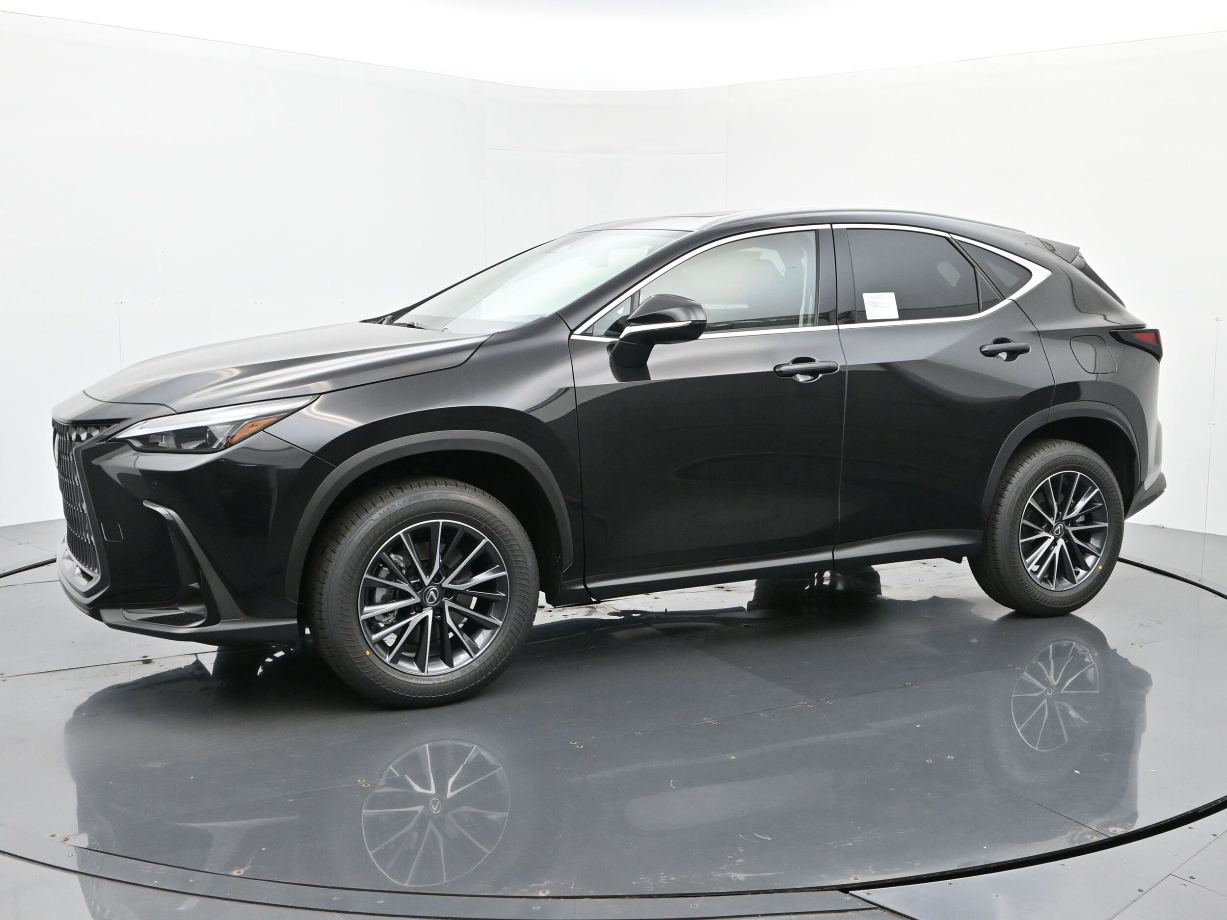 2025 Lexus NX 350 Premium photo 2