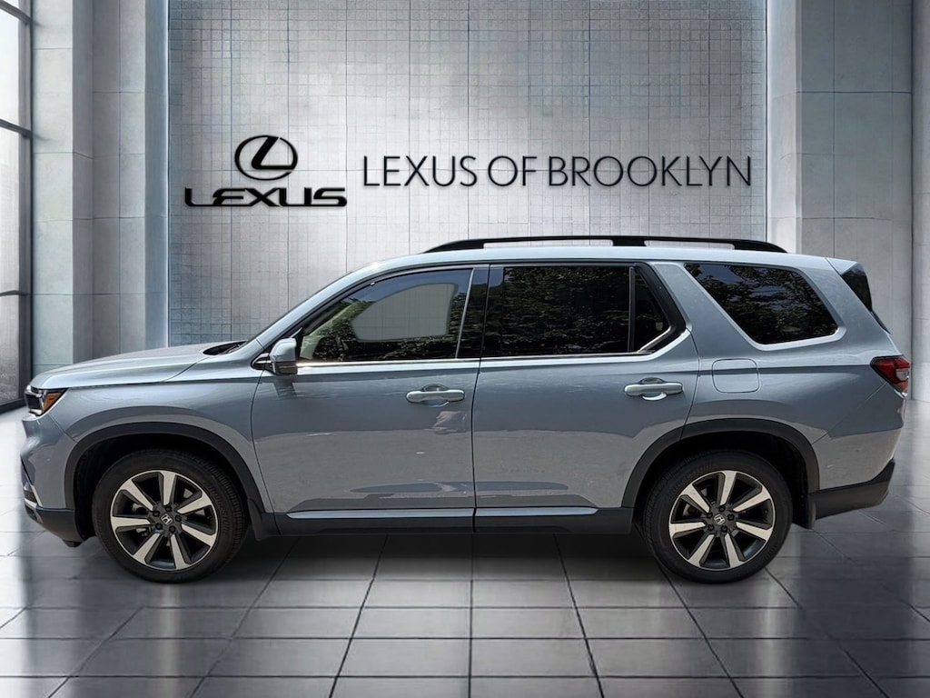 Used 2023 Honda Pilot Touring SUV
