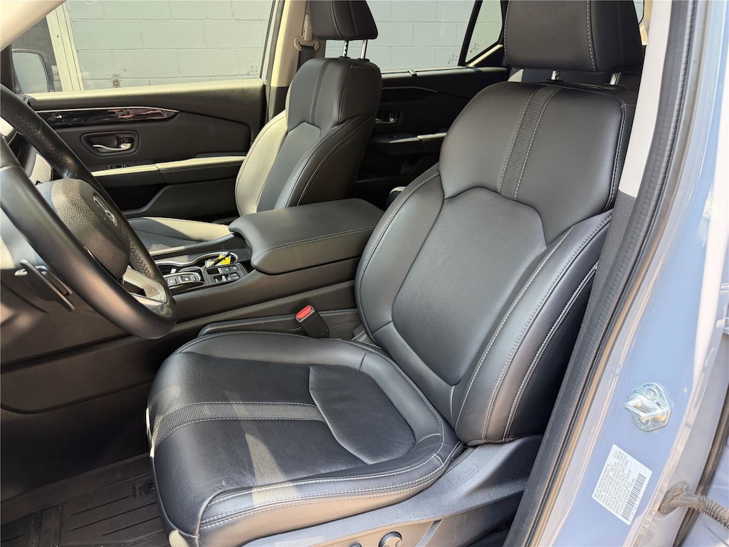 Used 2023 Honda Pilot Touring SUV