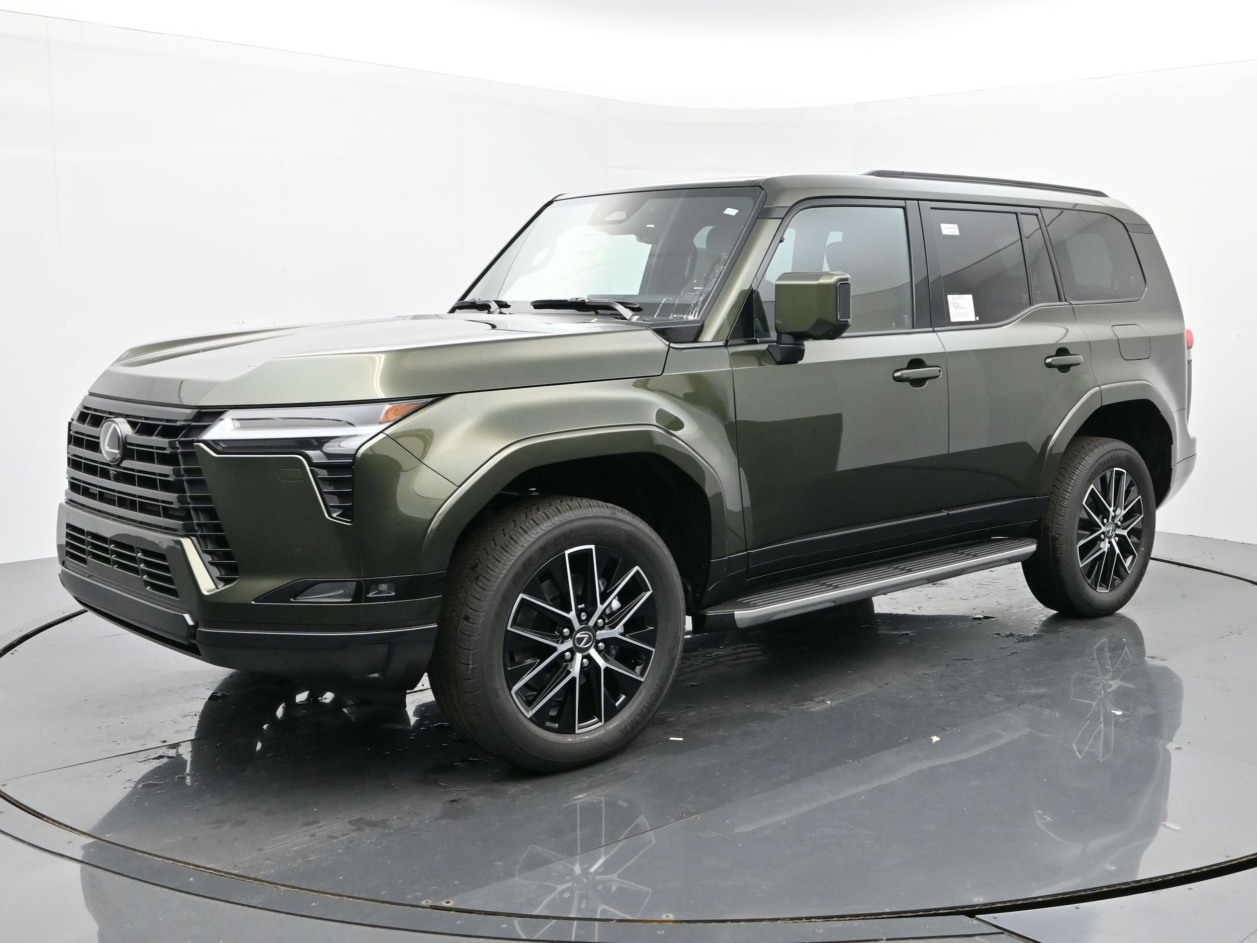 2025 Lexus GX Premium's photo