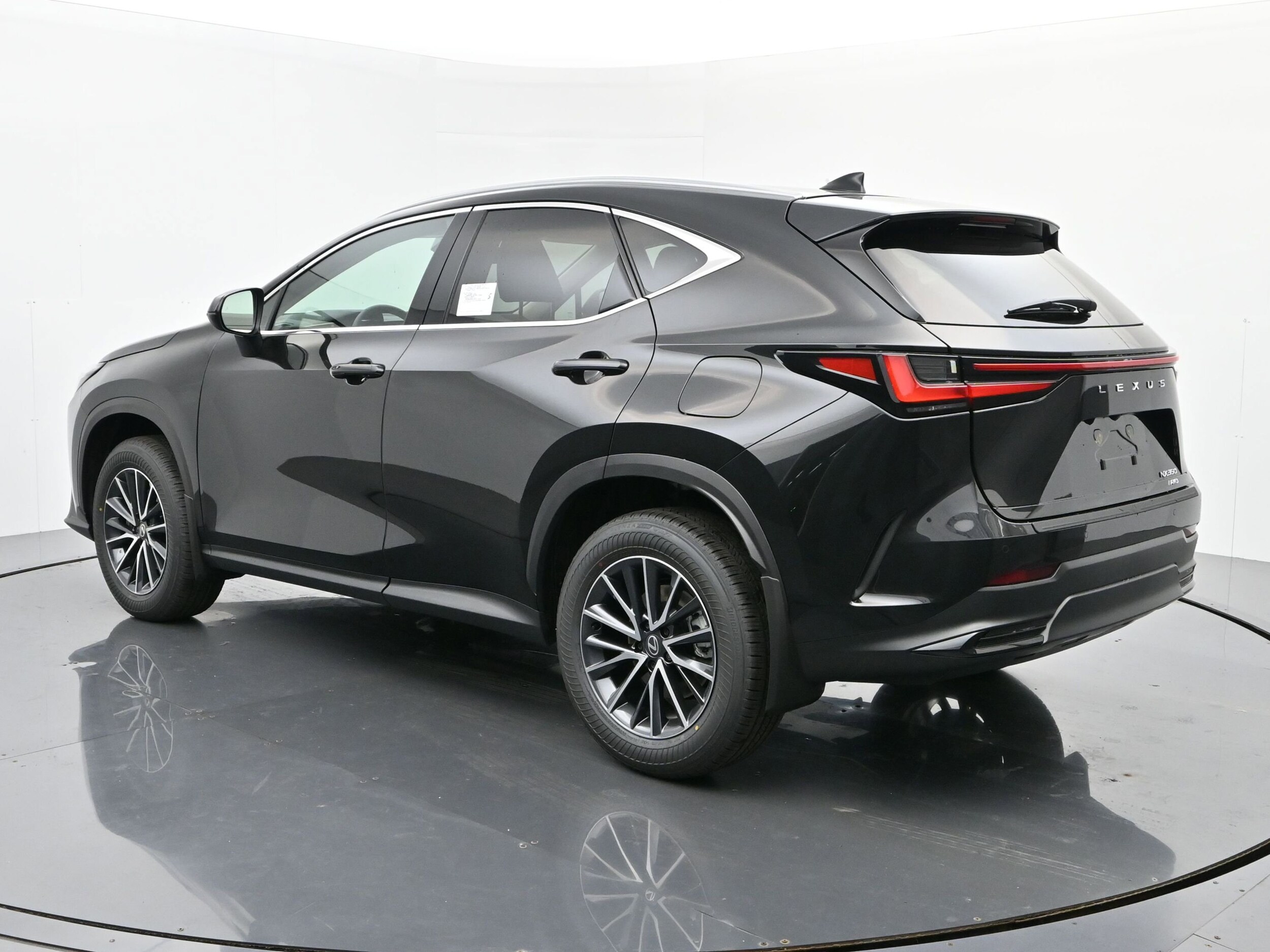 2026 Lexus NX 350 photo 3