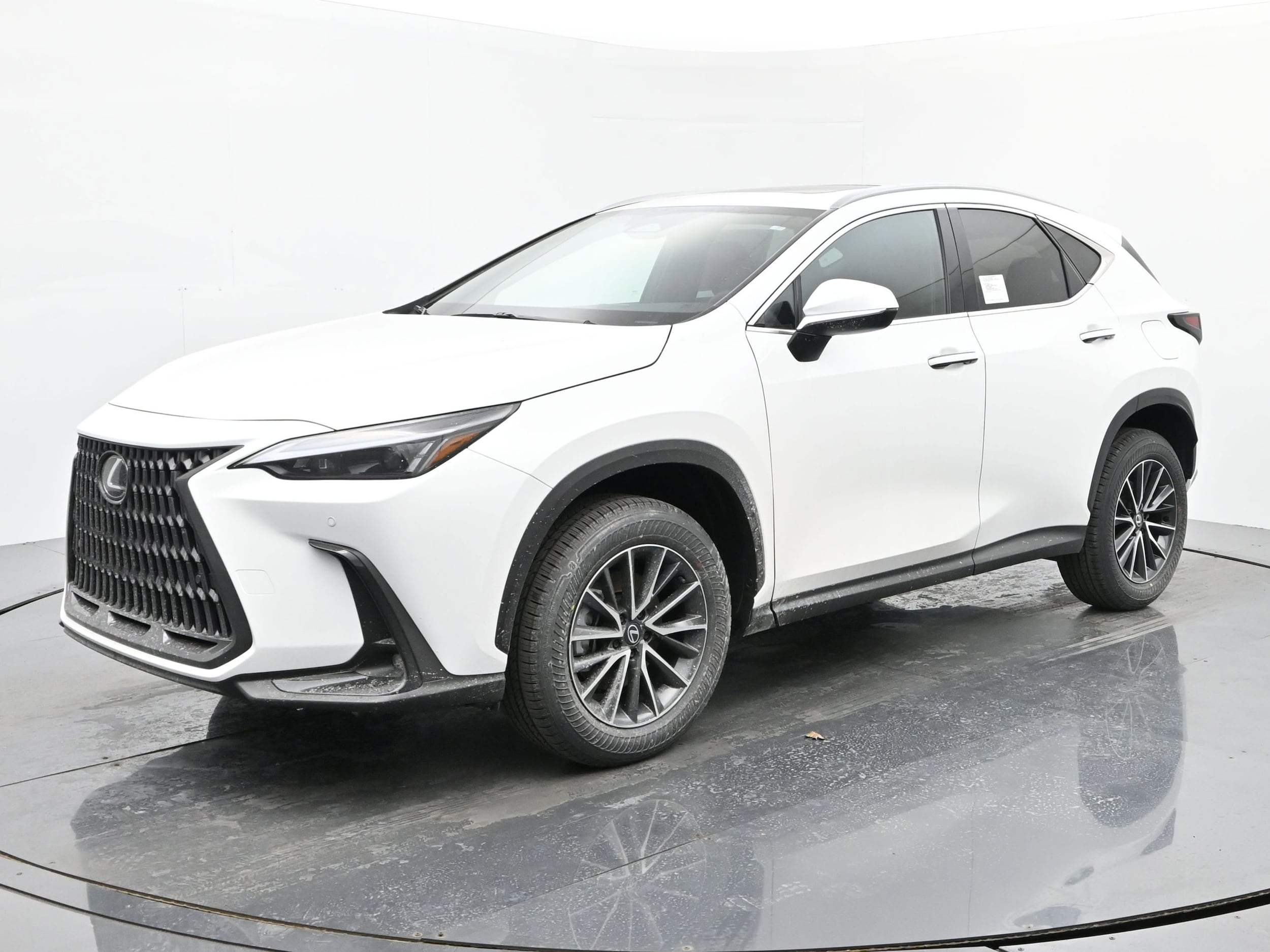 2026 Lexus NX Hybrid 350h's photo