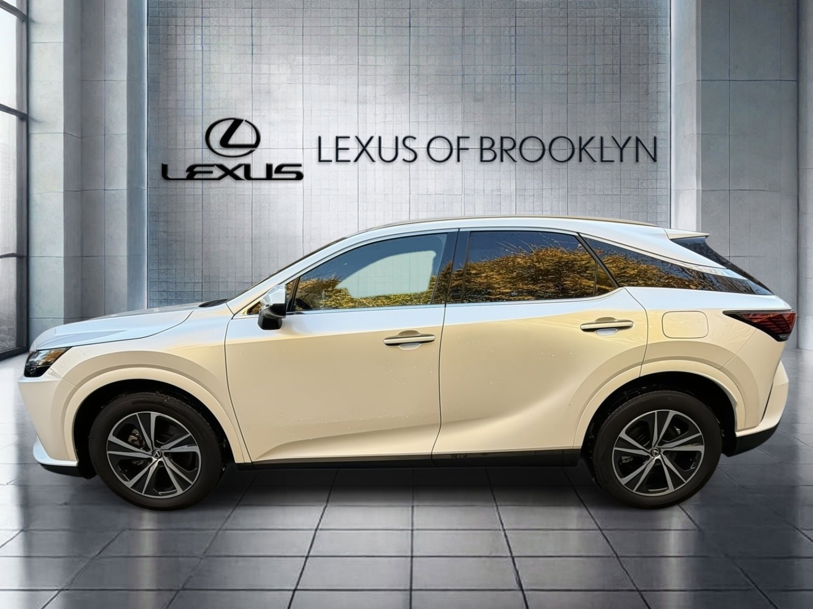 2024 Lexus RX 350 Premium photo 2