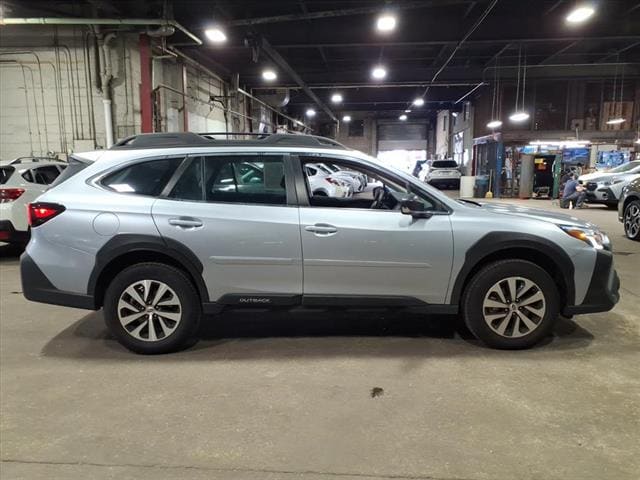 2025 Subaru Outback Base