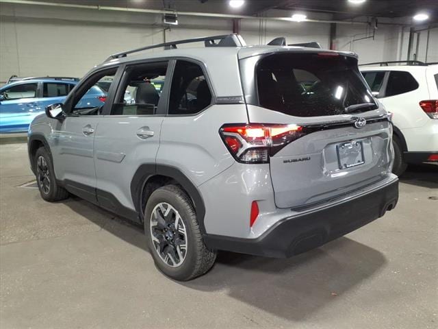 2025 Subaru Forester Premium - Photo 6